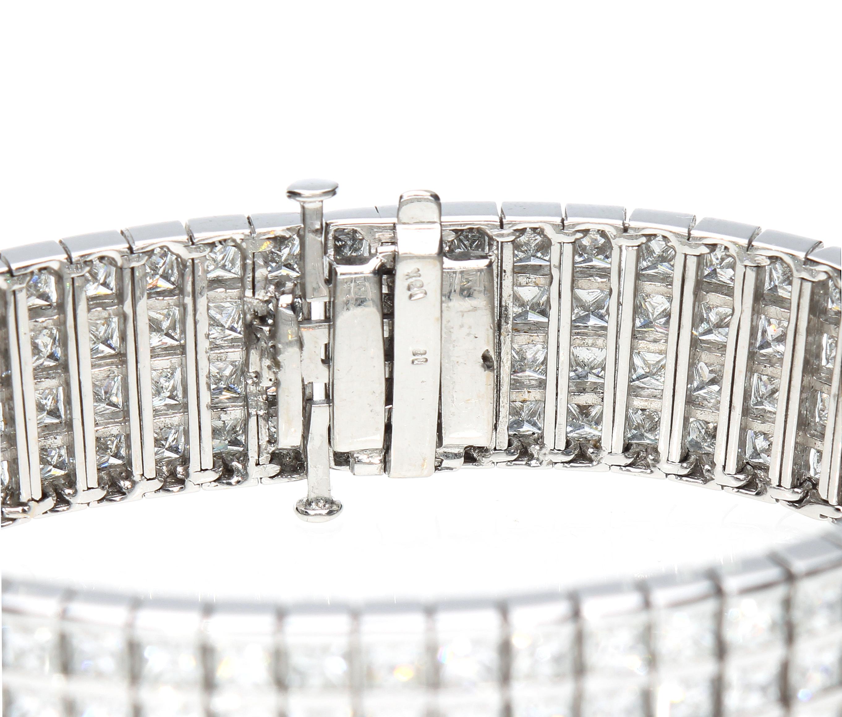 Semi-Rigid Bracelet with Approx. 20.00 Ct of Princess Cut Diamonds, Gold 18 Kt For Sale 12