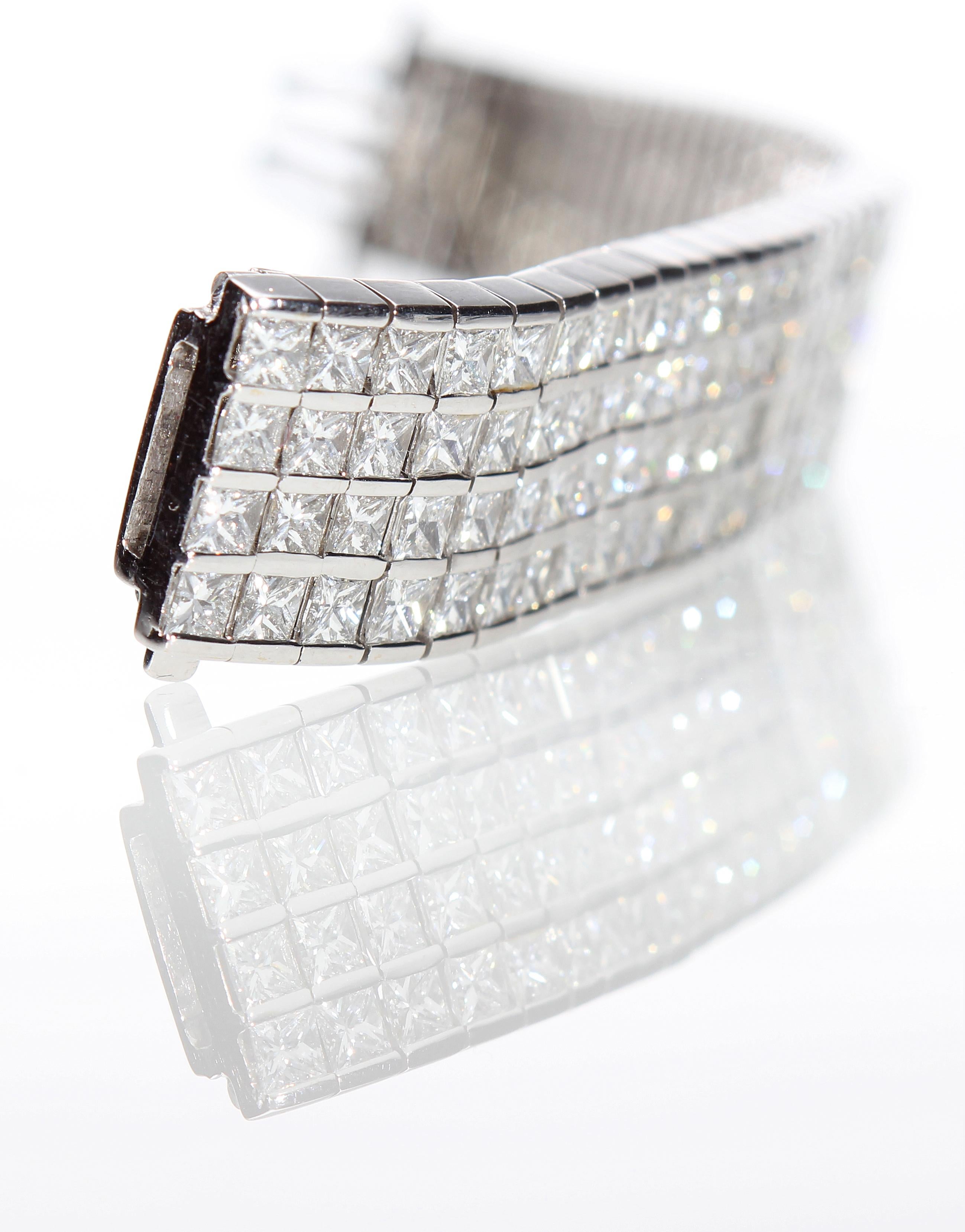 Semi-Rigid Bracelet with Approx. 20.00 Ct of Princess Cut Diamonds, Gold 18 Kt For Sale 14