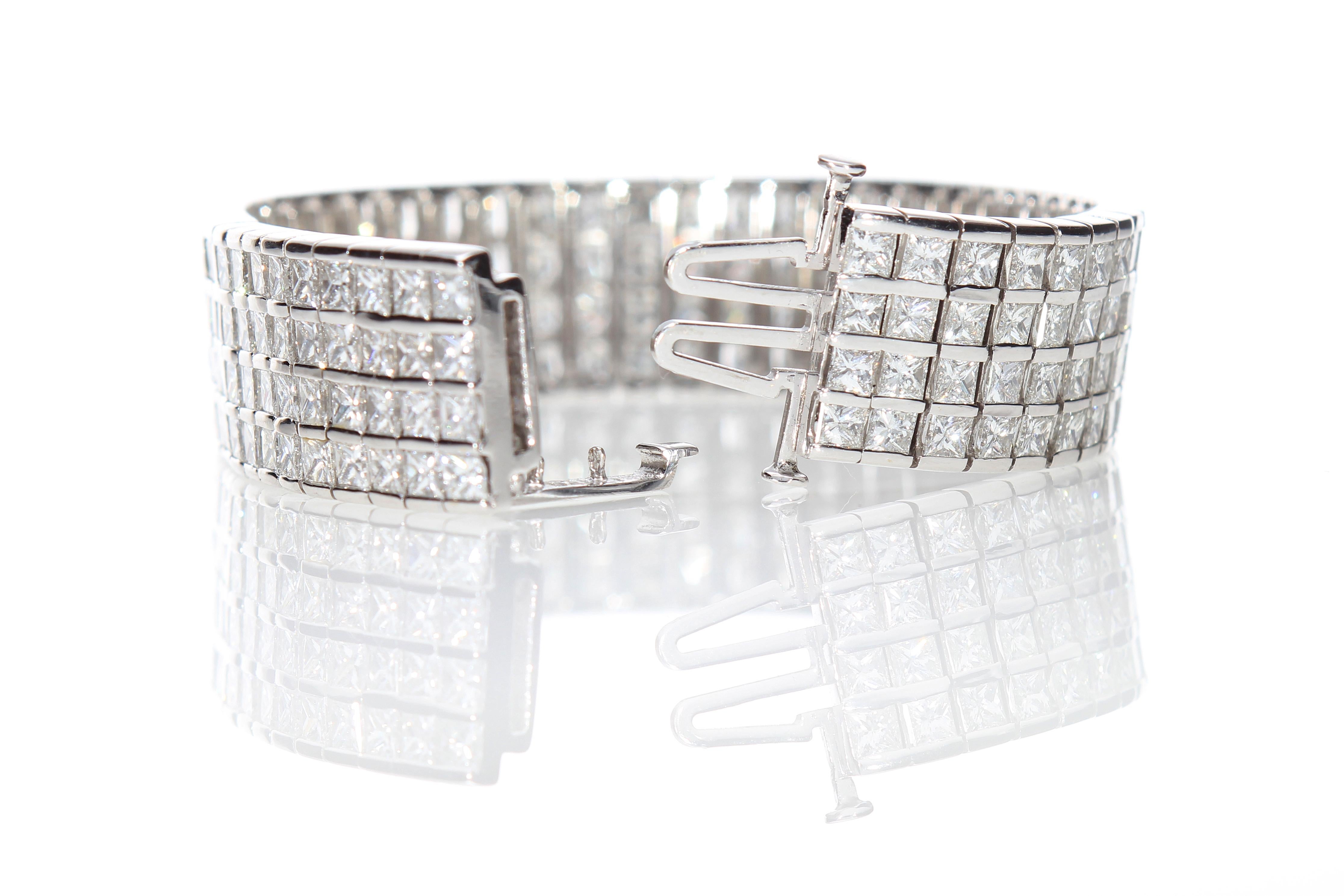 Semi-Rigid Bracelet with Approx. 20.00 Ct of Princess Cut Diamonds, Gold 18 Kt For Sale 15