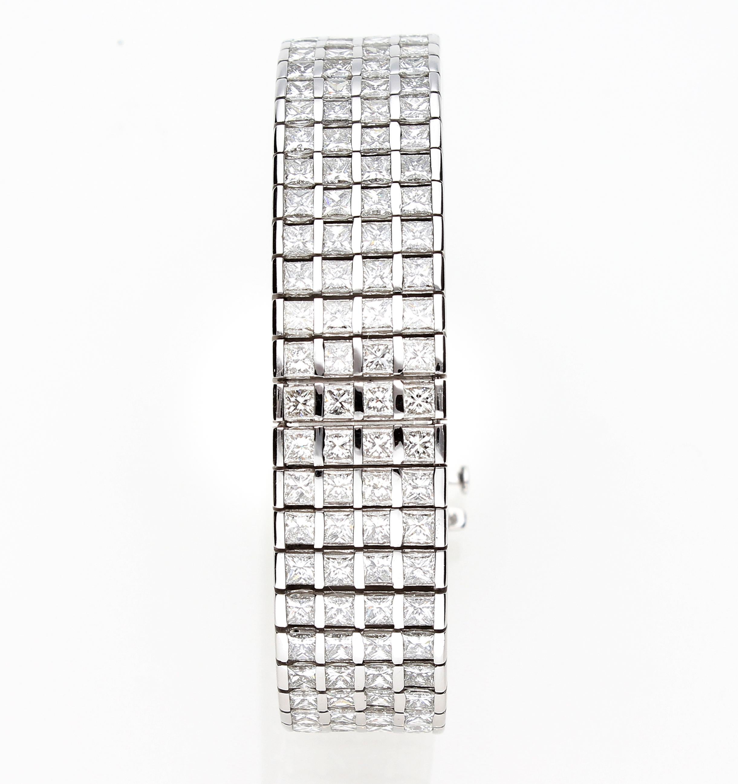 Semi-Rigid Bracelet with Approx. 20.00 Ct of Princess Cut Diamonds, Gold 18 Kt  For Sale 2