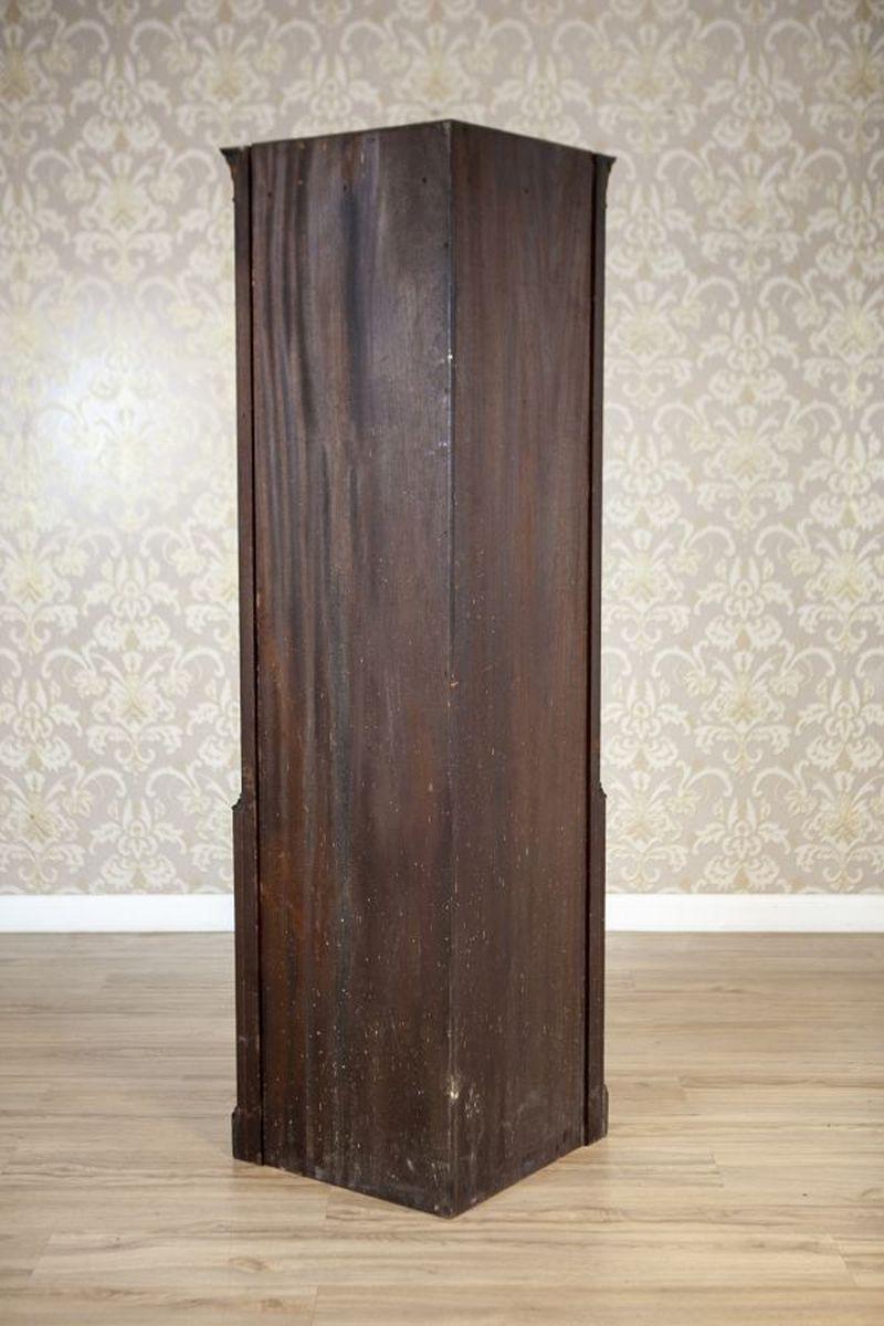 Semi-Round English Corner Display Cabinet From the Late 19th Century 3