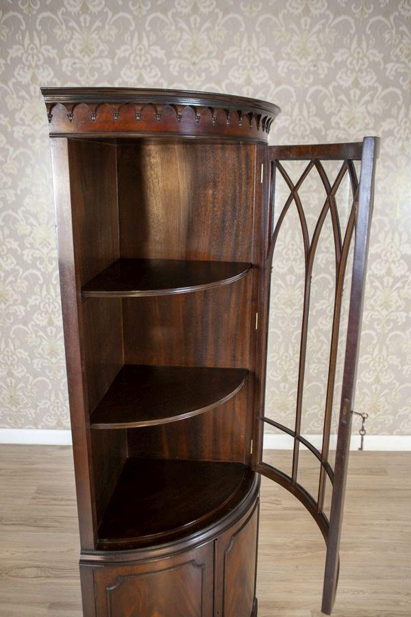 Veneer Semi-Round English Corner Display Cabinet From the Late 19th Century