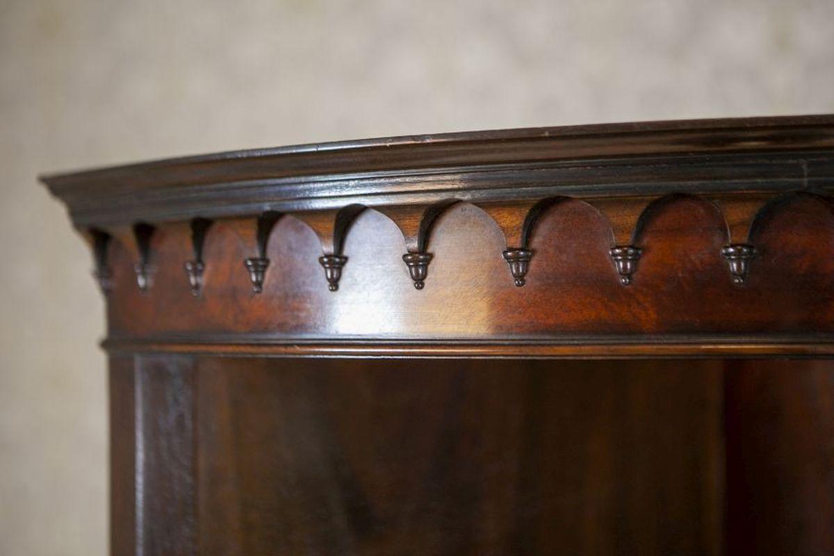 Semi-Round English Corner Display Cabinet From the Late 19th Century 1