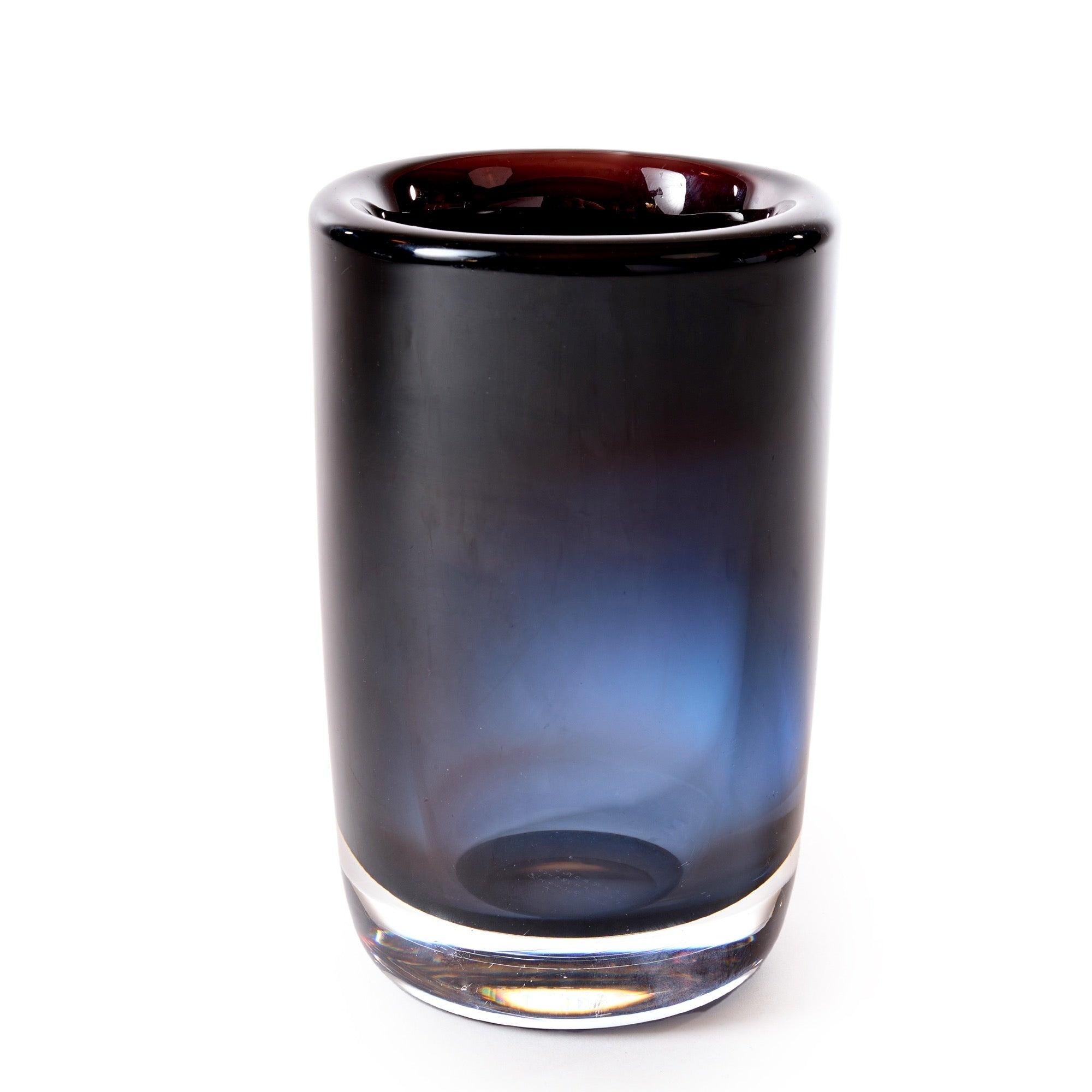 Svedese Vaso blu semi-trasparente di Sven Palmqvist per Orrefors in vendita