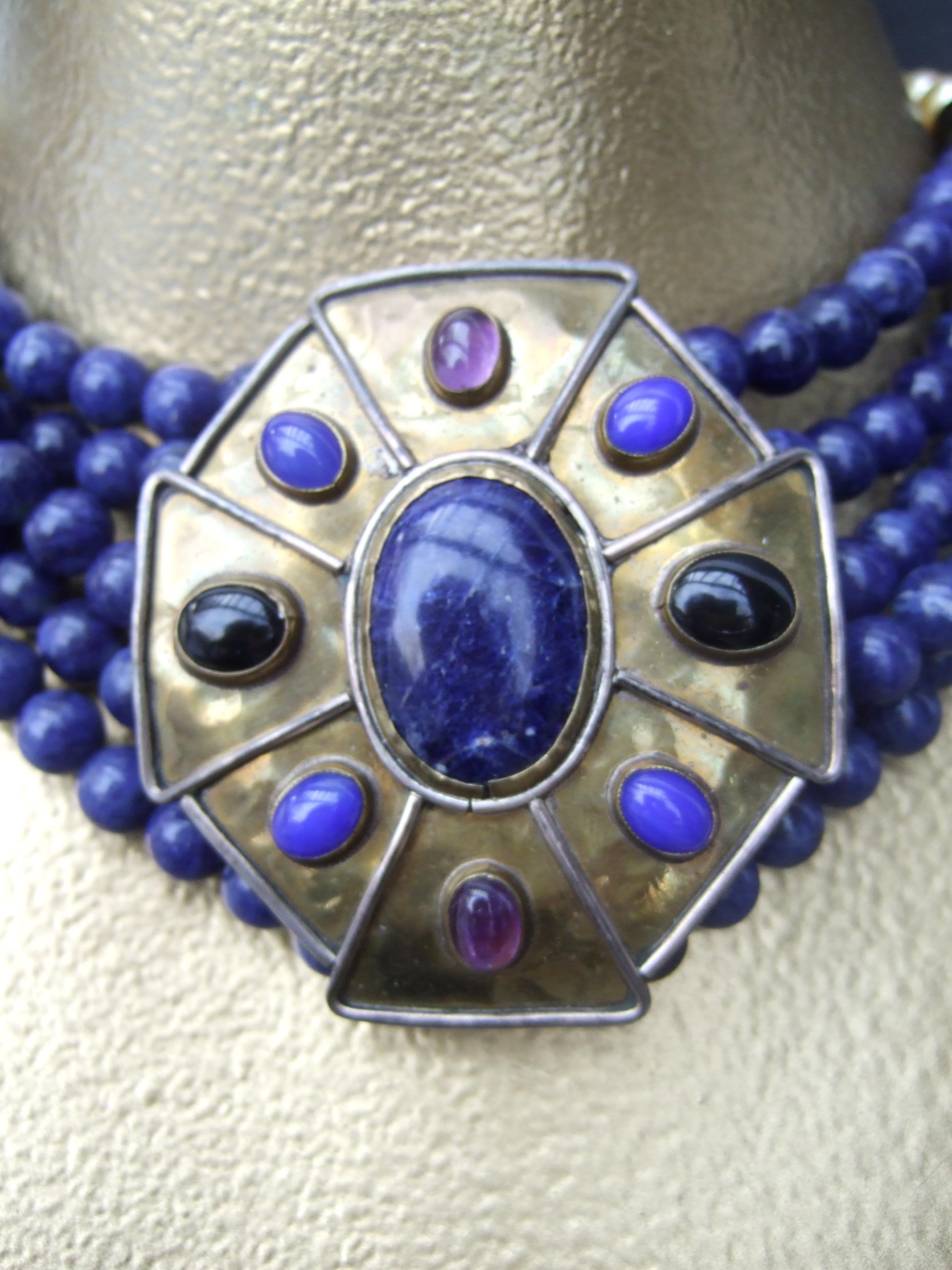 Halbedelstein Lapis Amethyst Onyx Glas Emaille Perle Choker Halskette ca. 1970er Jahre (Cabochon) im Angebot