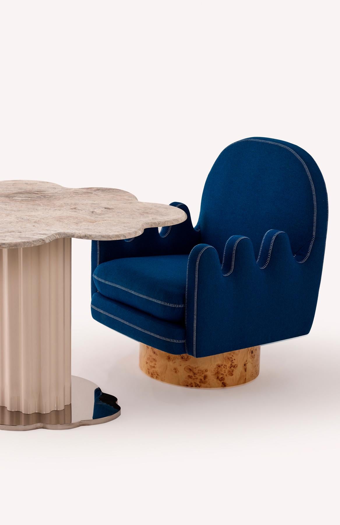 Semo Armchair with Blue Fabric and Polished Burl Wood For Sale 5