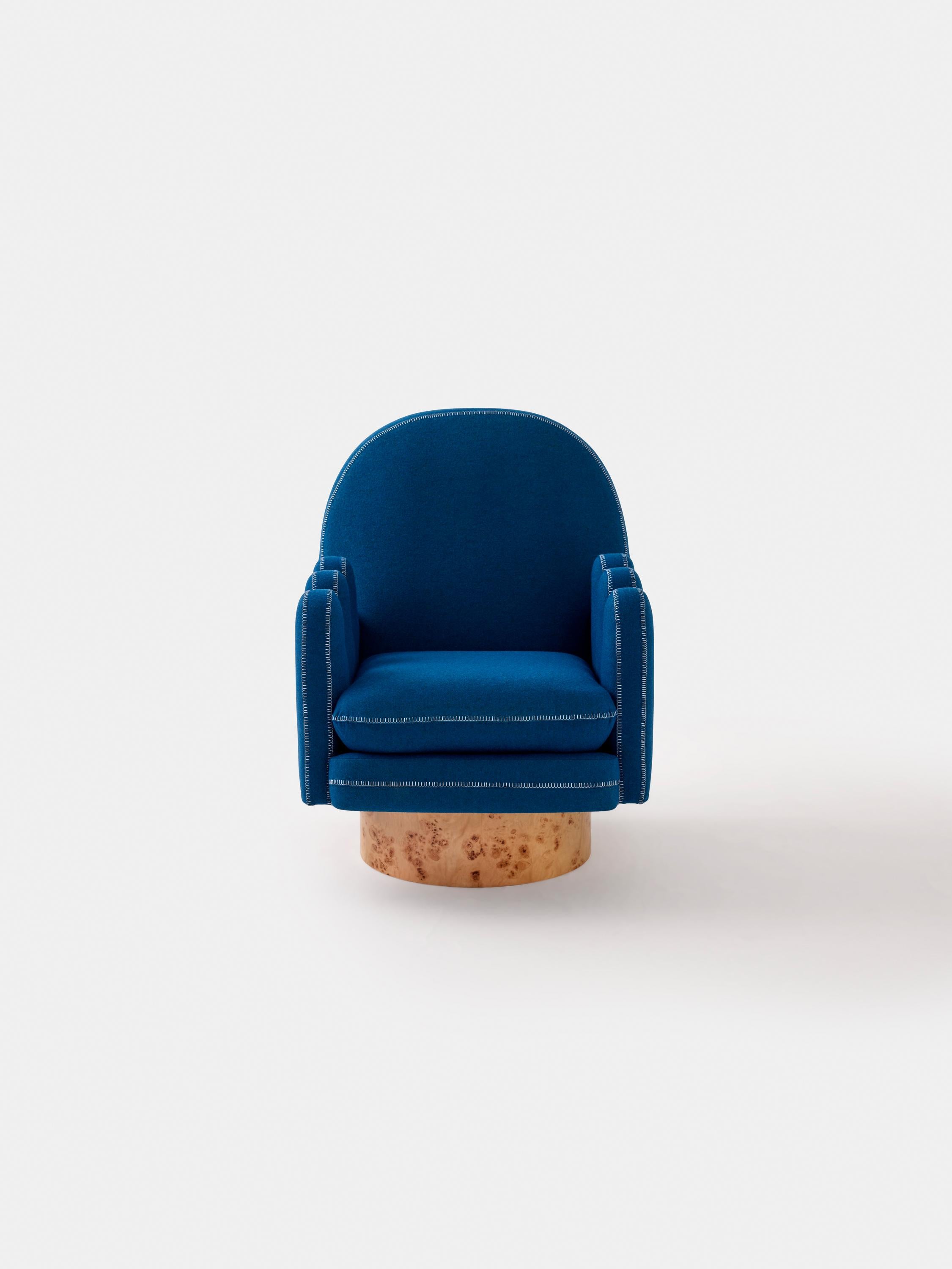 Semo Armchair with Blue Fabric and Polished Burl Wood In New Condition For Sale In New York, NY