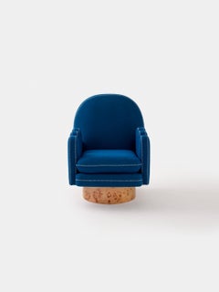 Semo-Sessel mit marineblauem Stoff und poliertem Wurzelholz