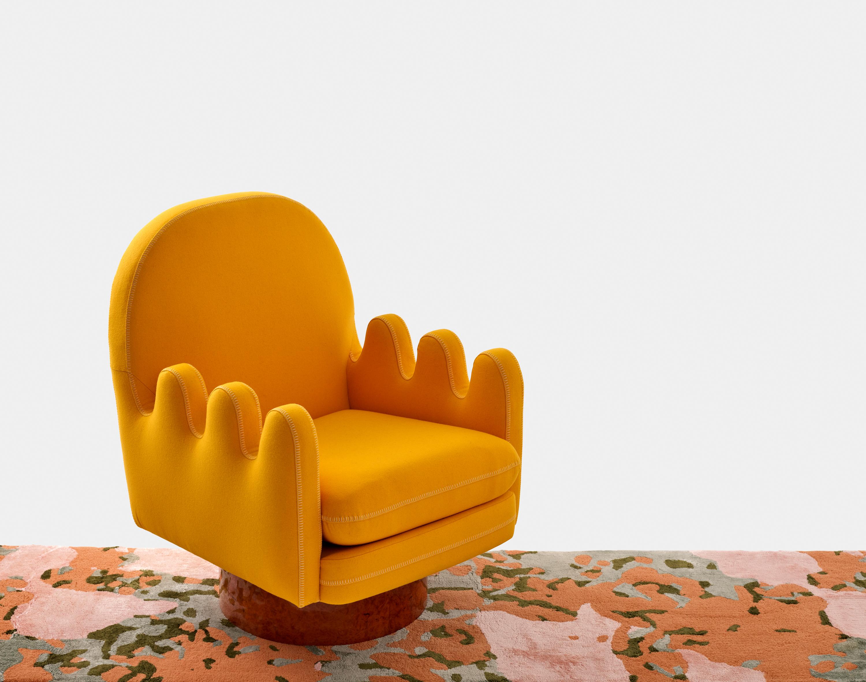 Semo-Sessel mit gelbem und grünem Stoff und poliertem Wurzelholz im Angebot 6