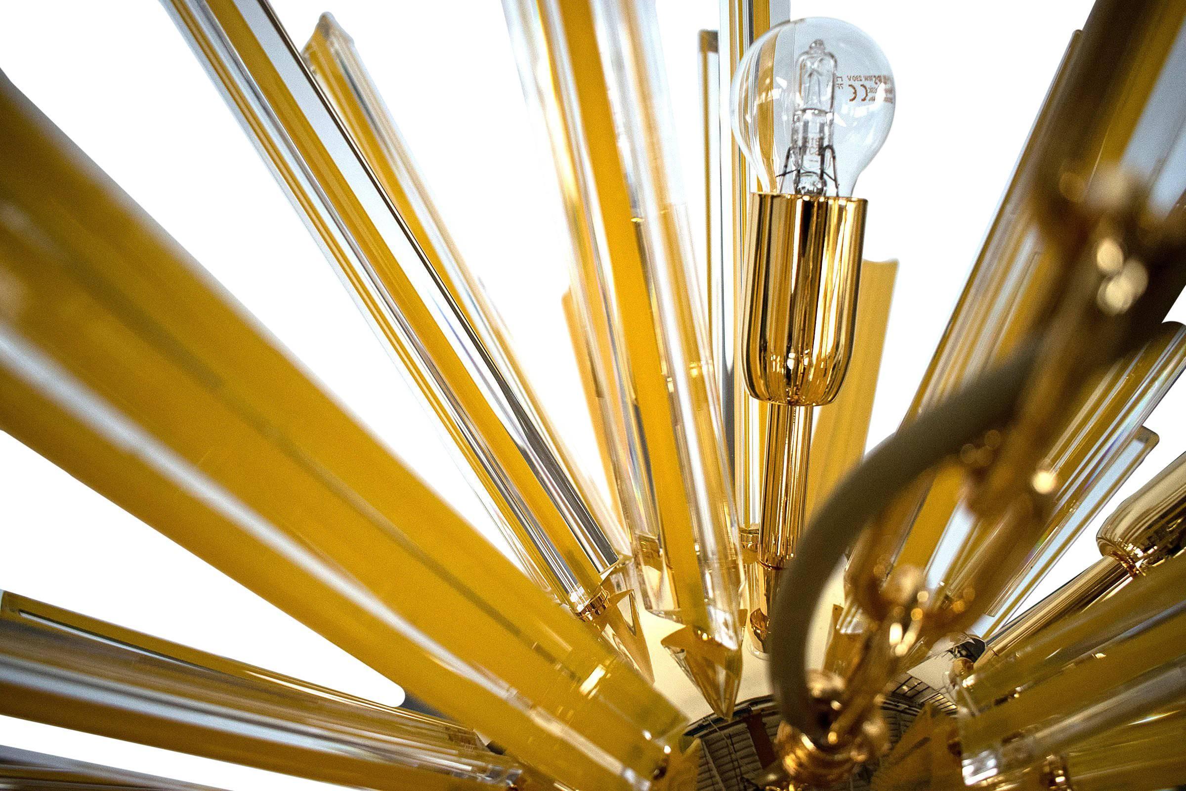 Mid-Century moderno Lampadario Senape Sputnik di Fabio Ltd in vendita