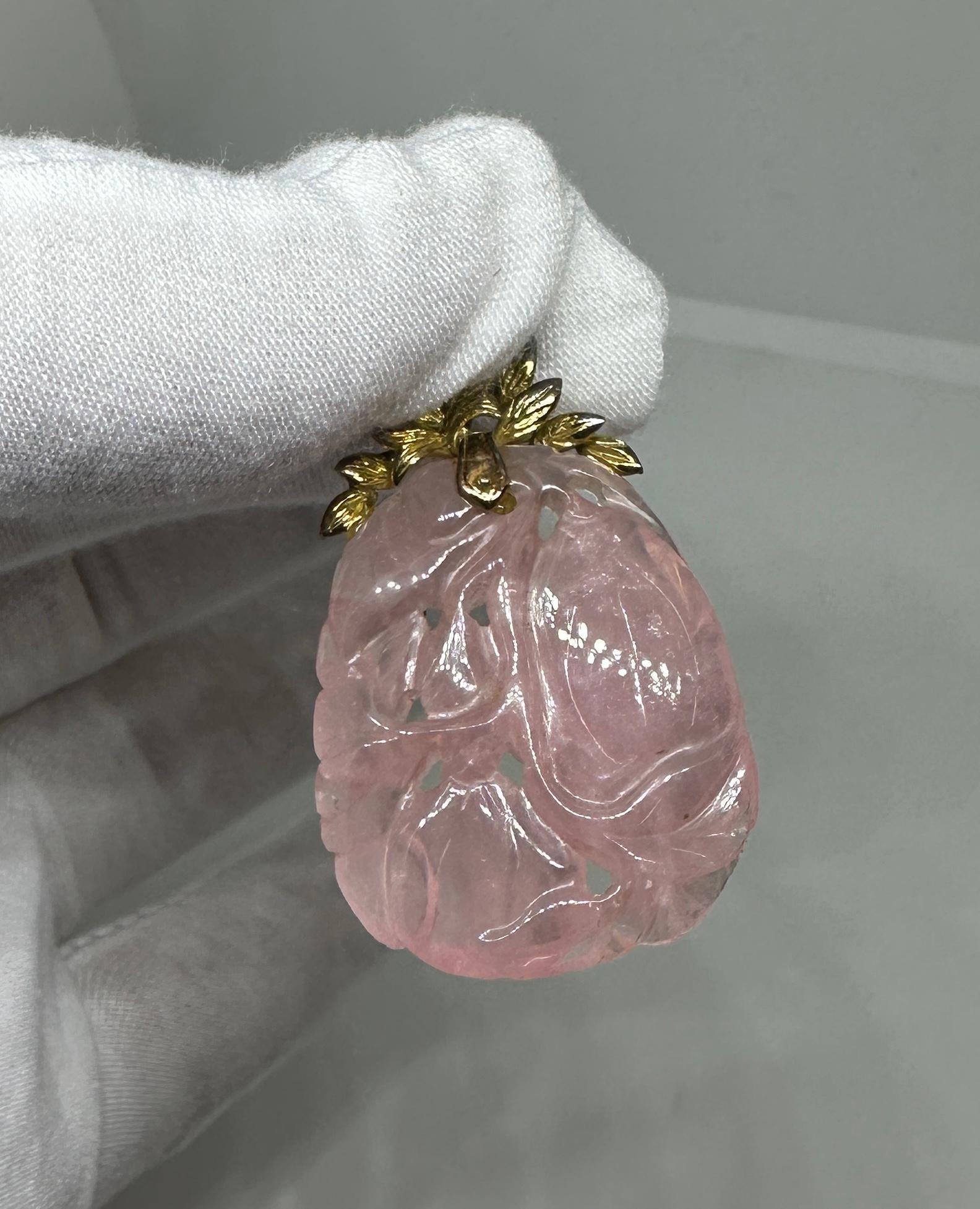 Collana con ciondolo in quarzo rosa della senatrice Dianne Feinstein, fiore in oro 14 carati in vendita 6