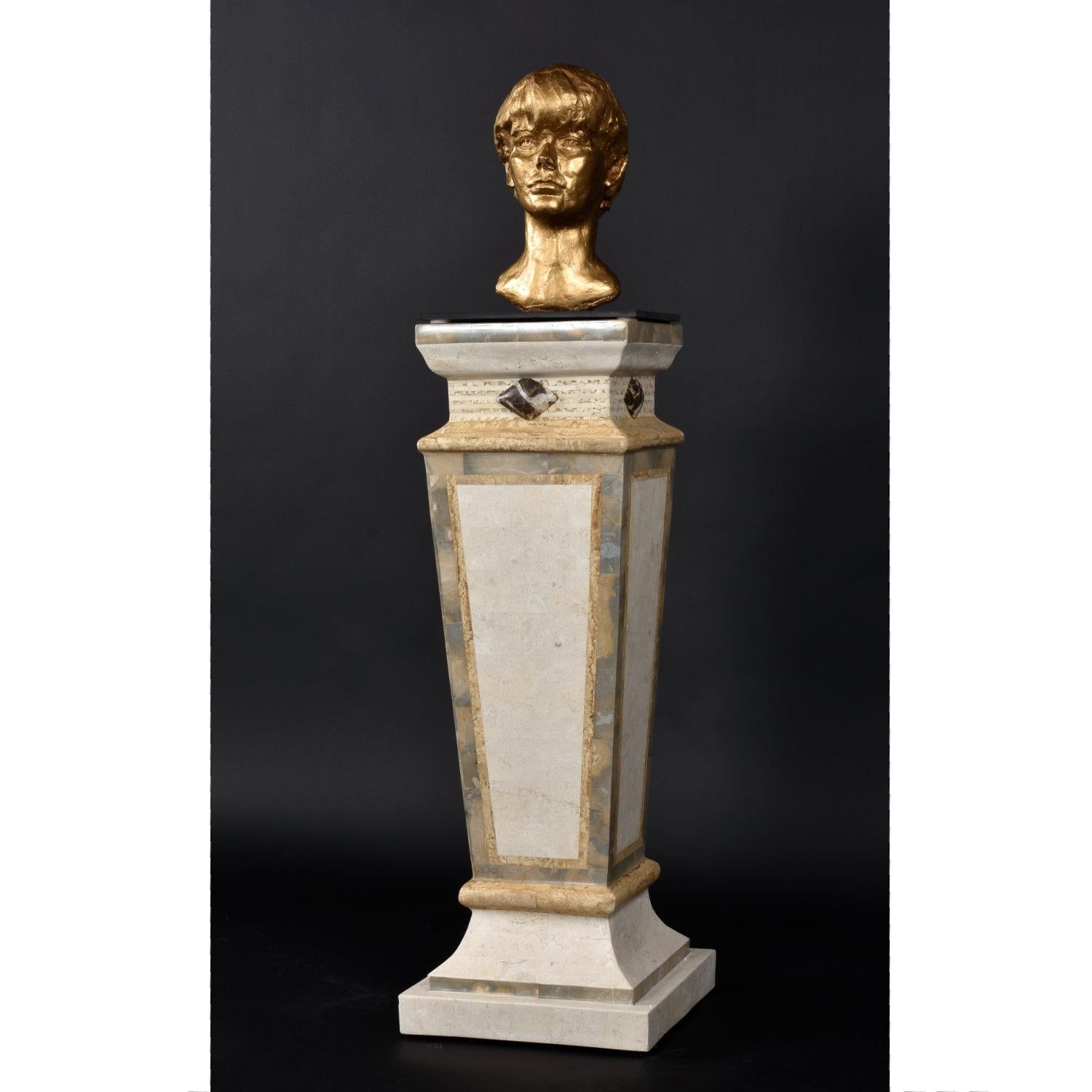 Busto di ragazzo in argilla dipinto in oro firmato Sendelbach su base in ardesia in vendita 1