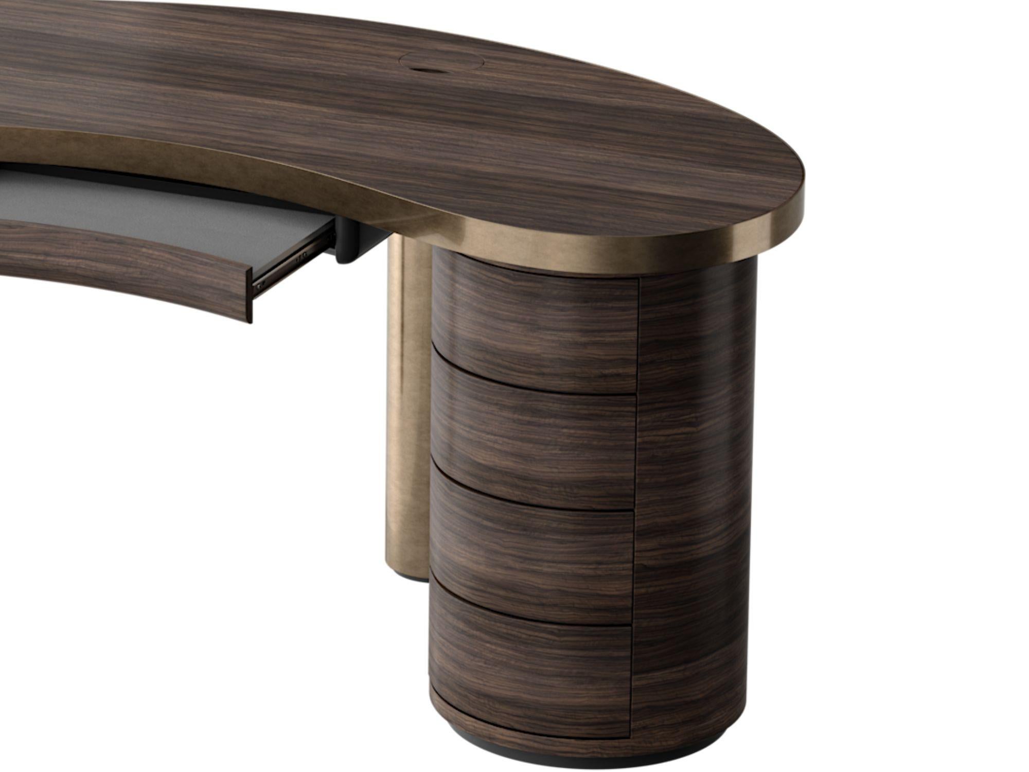 SENECA desk 5