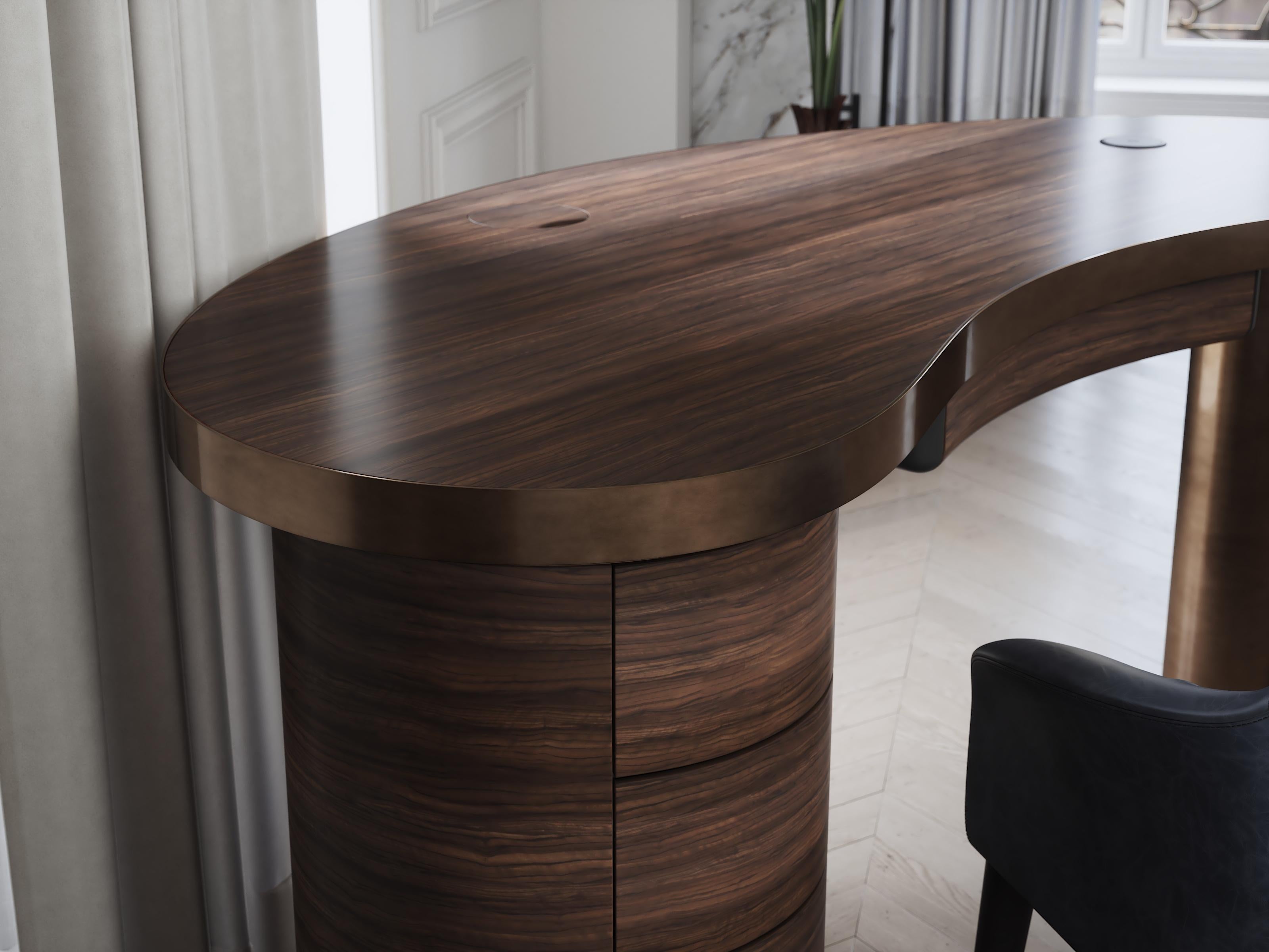 SENECA desk 2