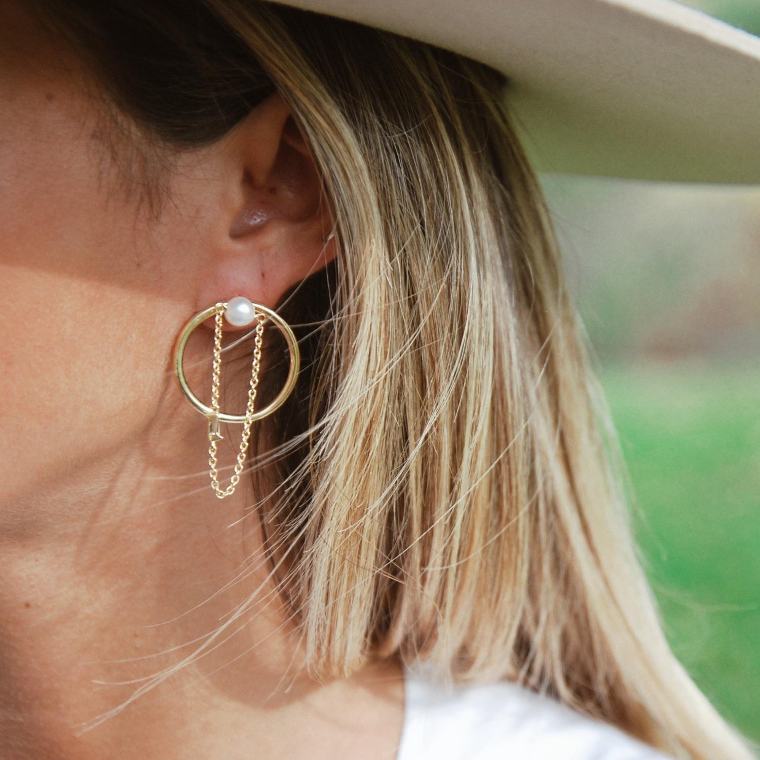 Vergoldete Perlen-Seil-Ohrringe aus Senia für Damen oder Herren im Angebot