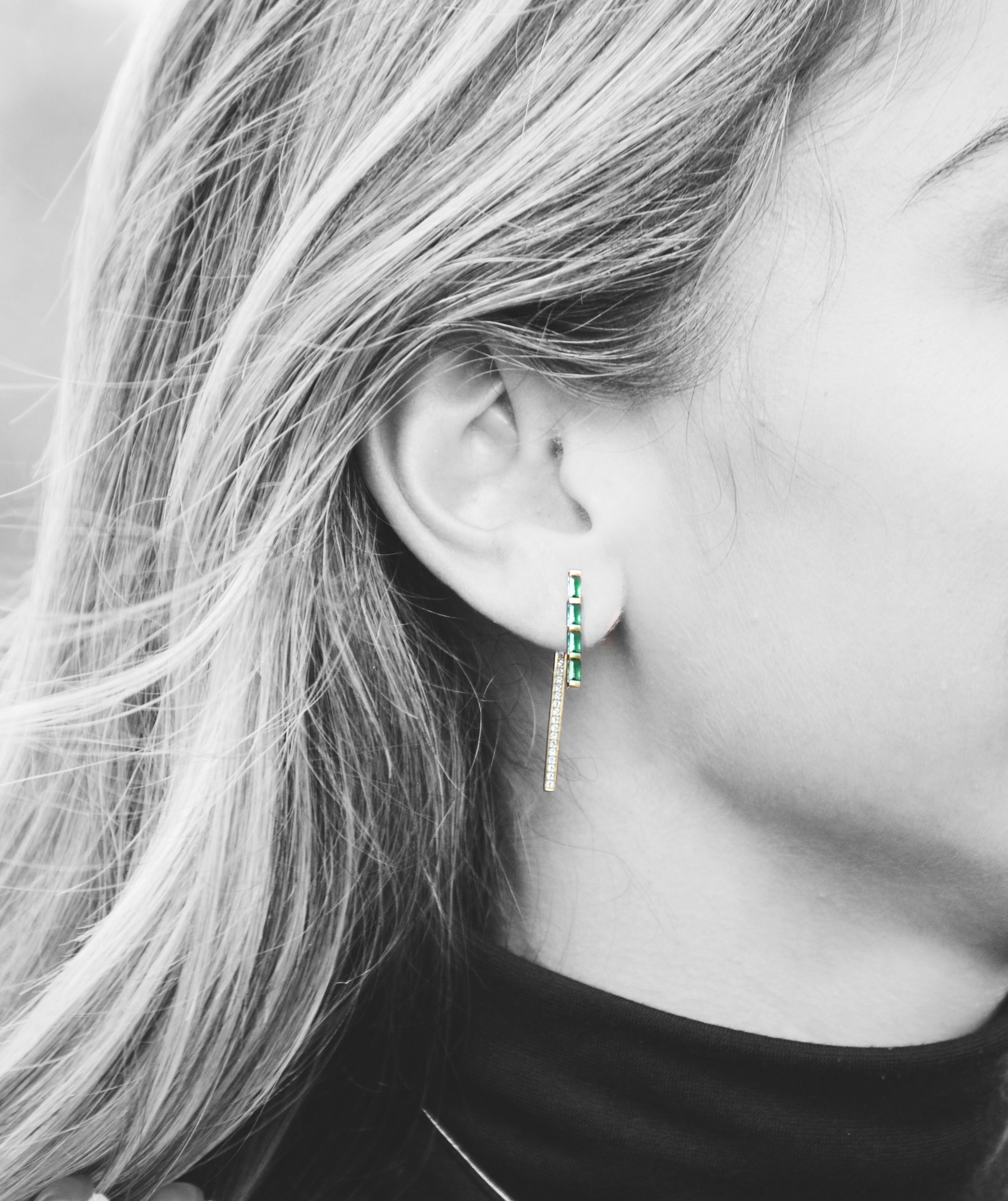 Baguette Cut Senia Limelight Earrings Emerald For Sale