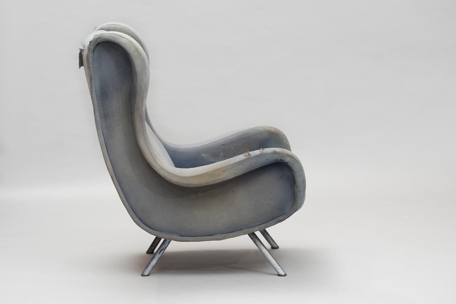 Senior armchair by Marco Zanuso for Arflex early edition
This chair requires new upholstery and new filling we can assist with the restoration if required.
The price shown is in original condition.

  