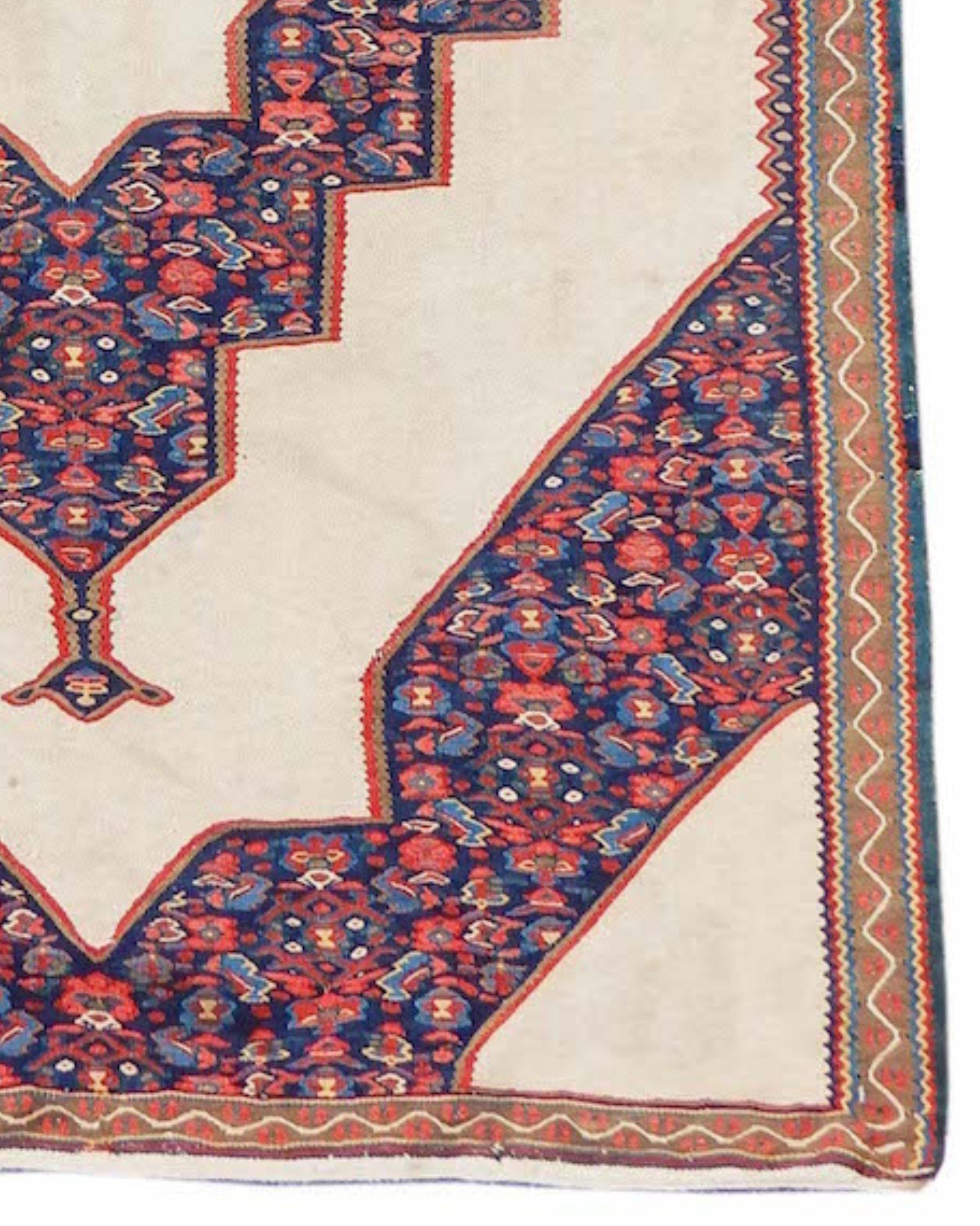 Senneh Kilim Rug, c. 1900 In Good Condition For Sale In San Francisco, CA