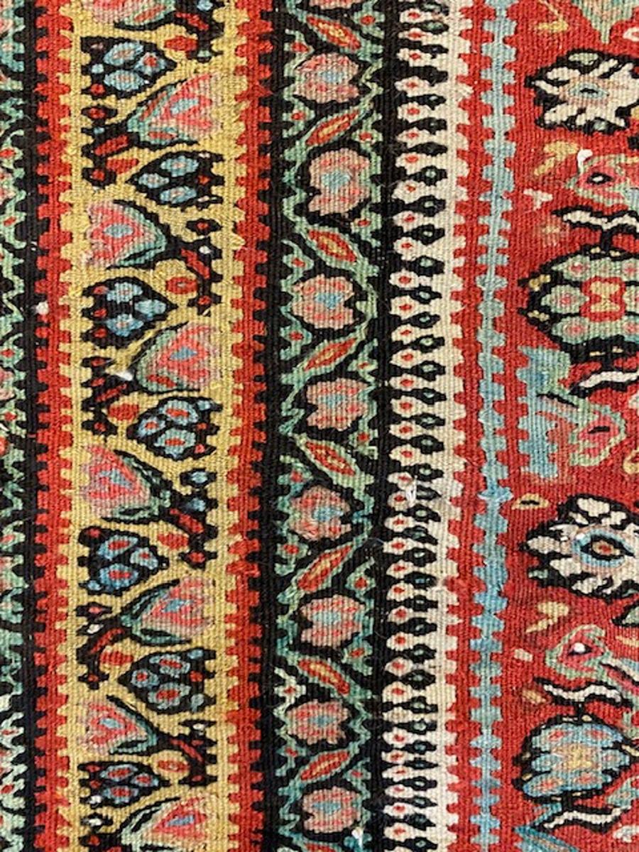 Senneh prayer Kilim In Good Condition For Sale In NEW YORK, NY