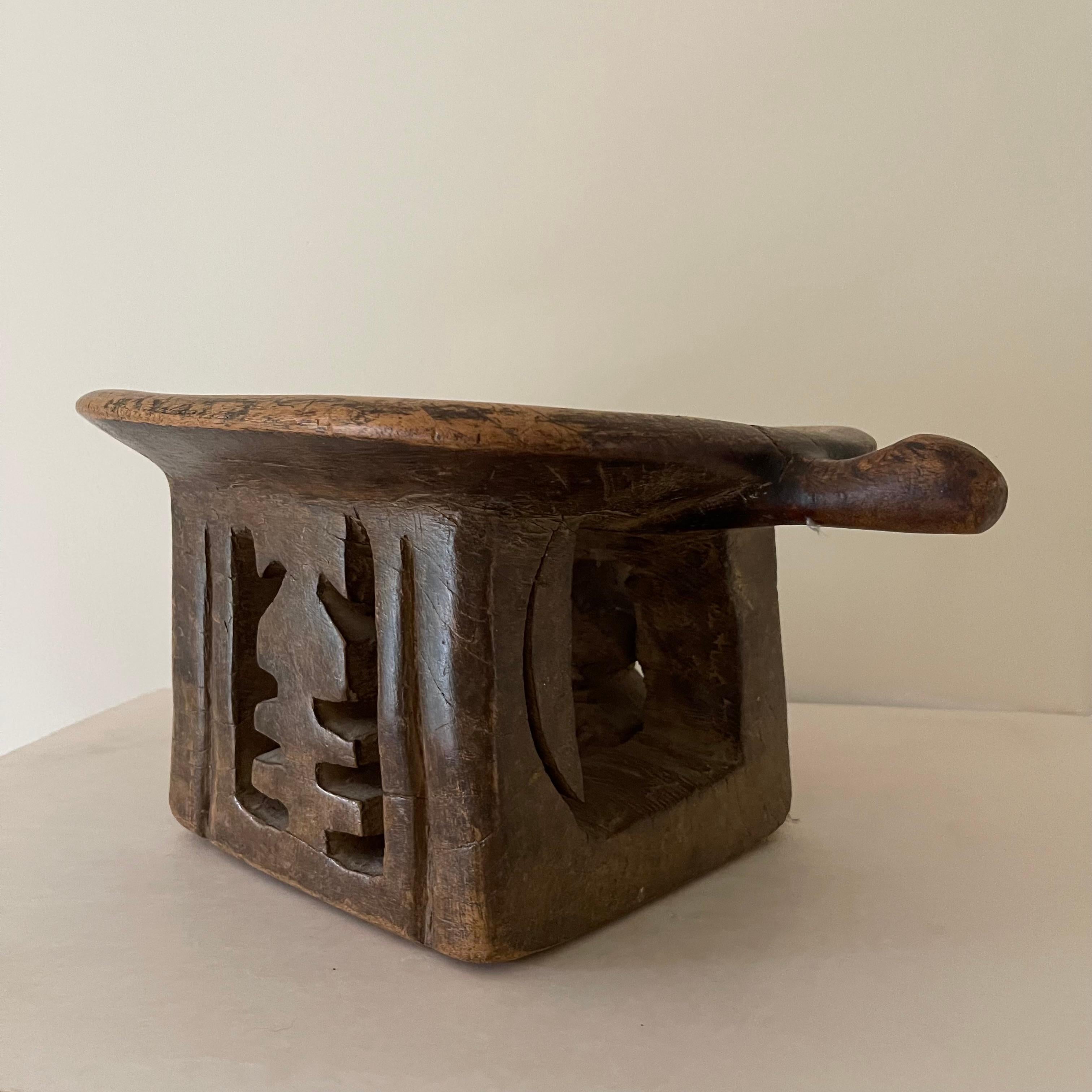 Senoufo Wooden Hut Stool, Erly 20th Century For Sale 1