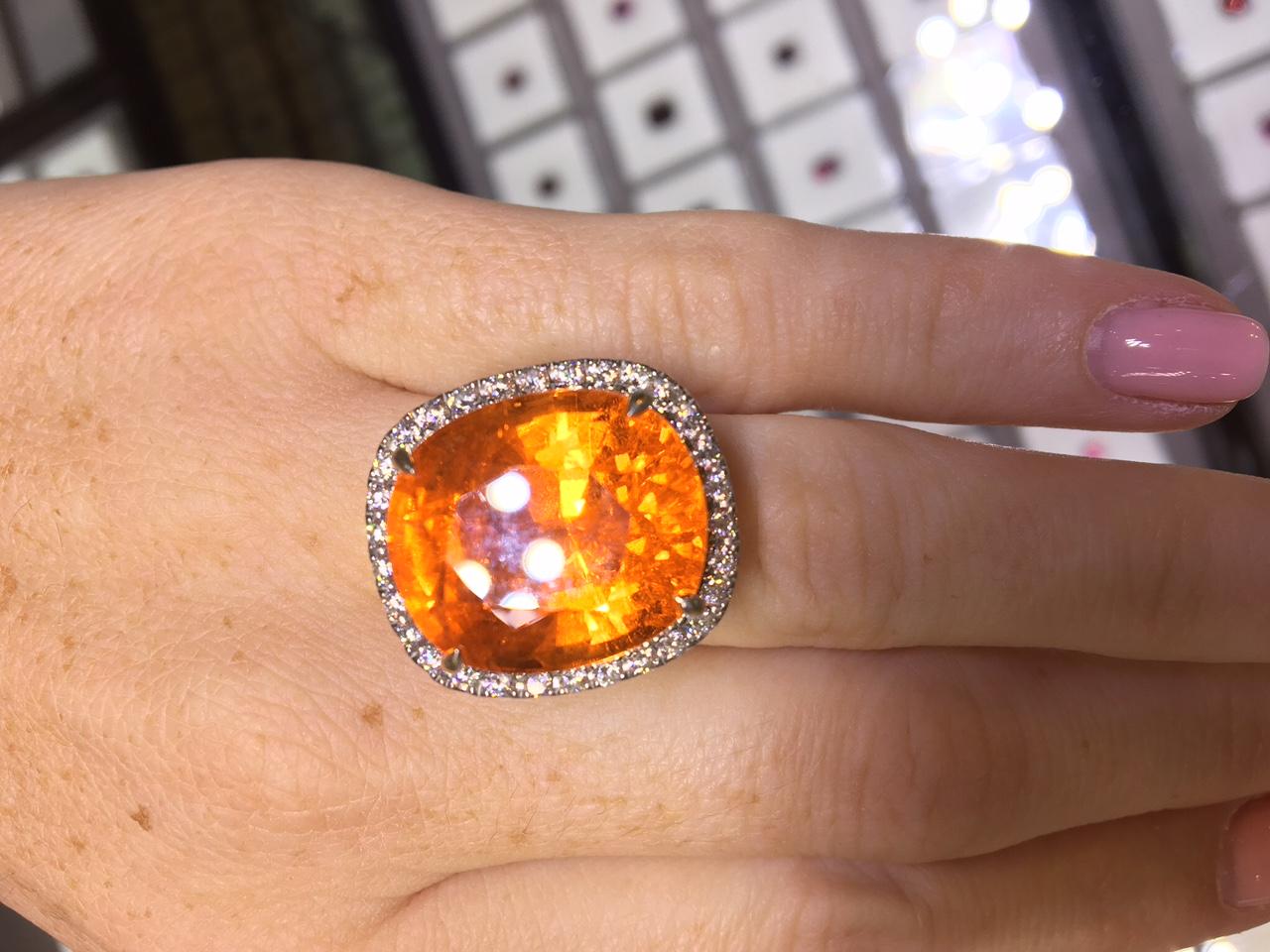 Sensational 37.75 Carat Cushion Cut Mandarin Garnet Diamond Ring In New Condition For Sale In Montreal, QC