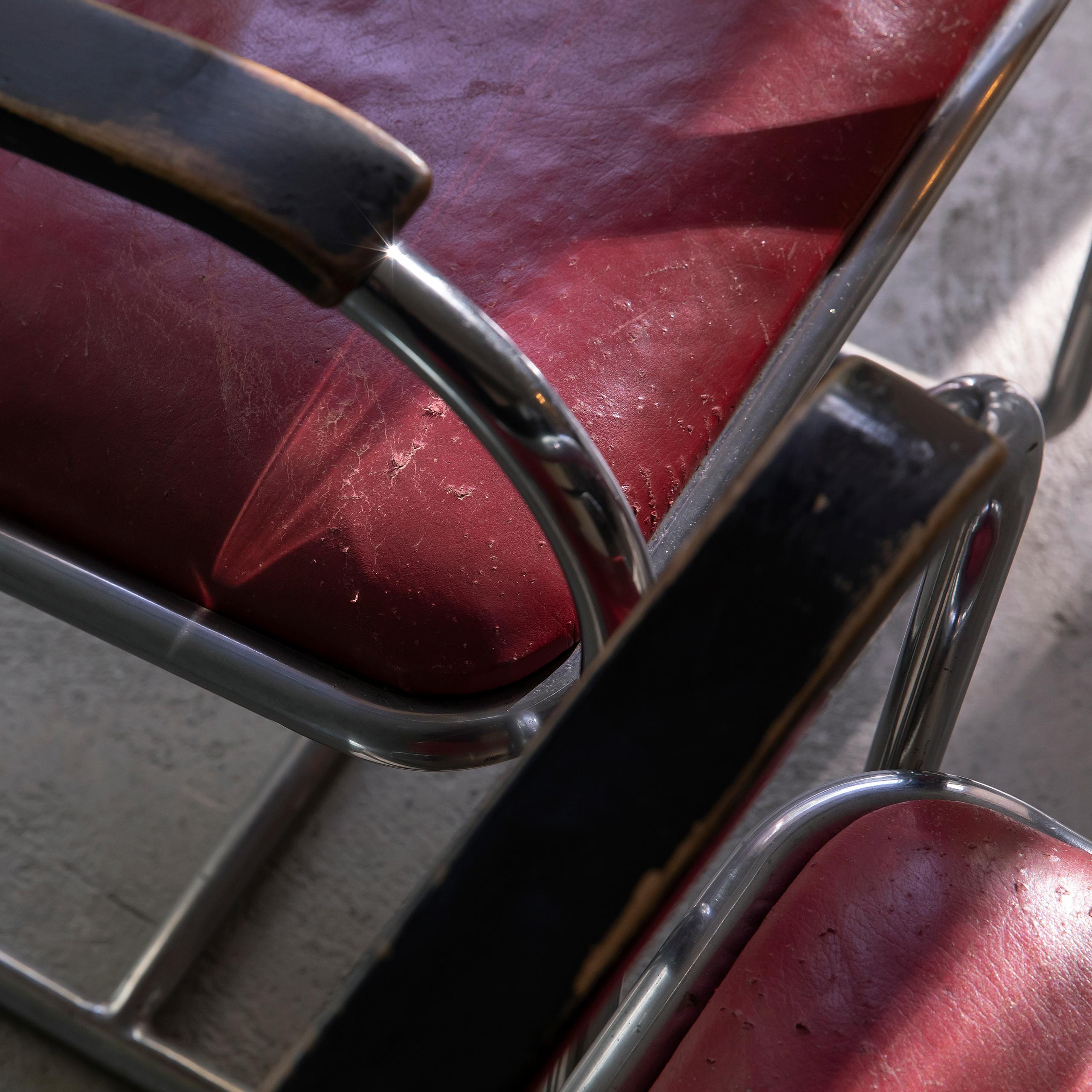 Mid-20th Century Sensational avant-garde streamlined cantilever chairs – Heinz & Bodo Rasch For Sale