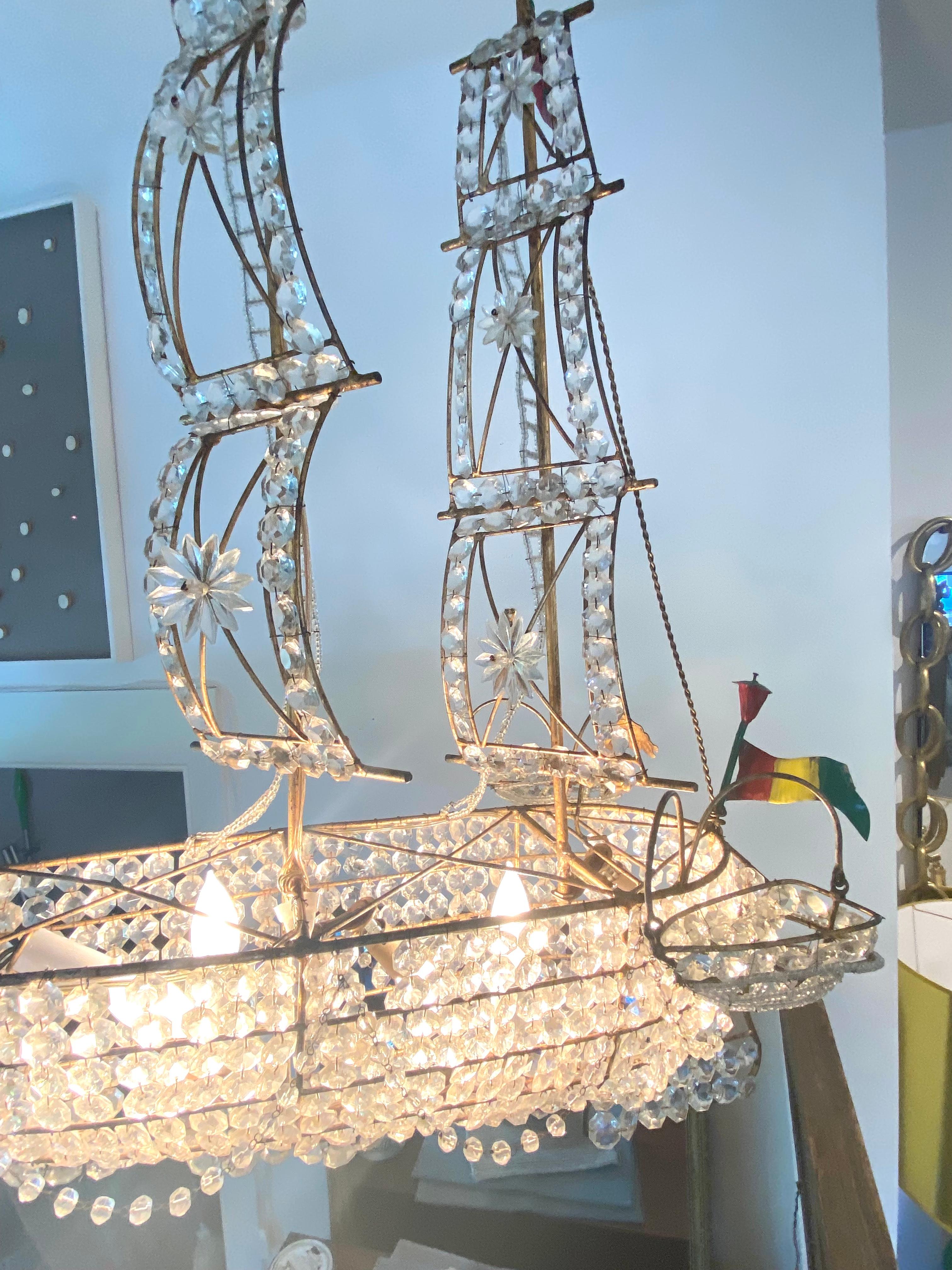 20ième siècle Lustre de bateau en cristal en vente