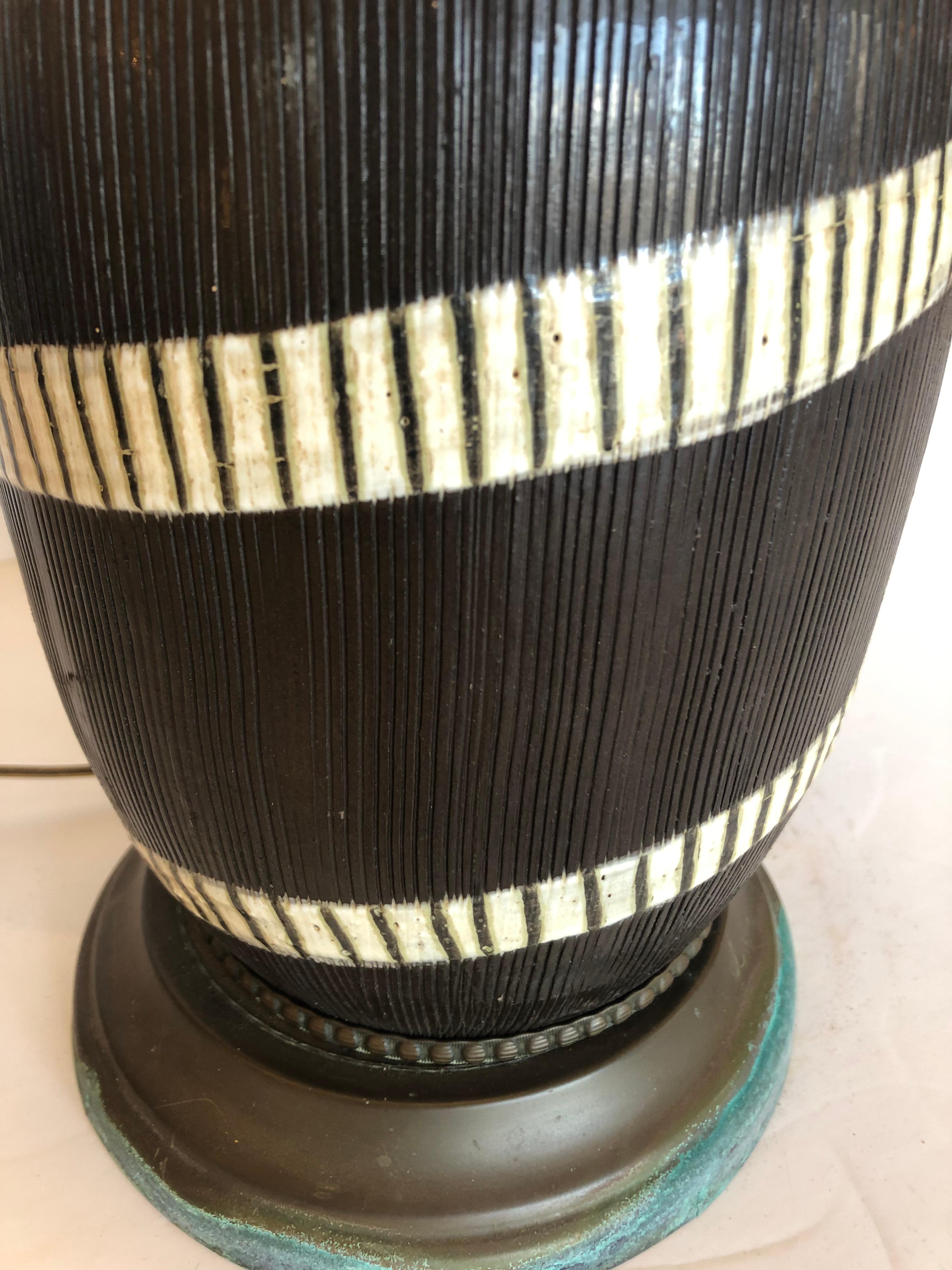Sensational Elongated Mid-Century Modern Pottery Table Lamp In Good Condition In Hopewell, NJ
