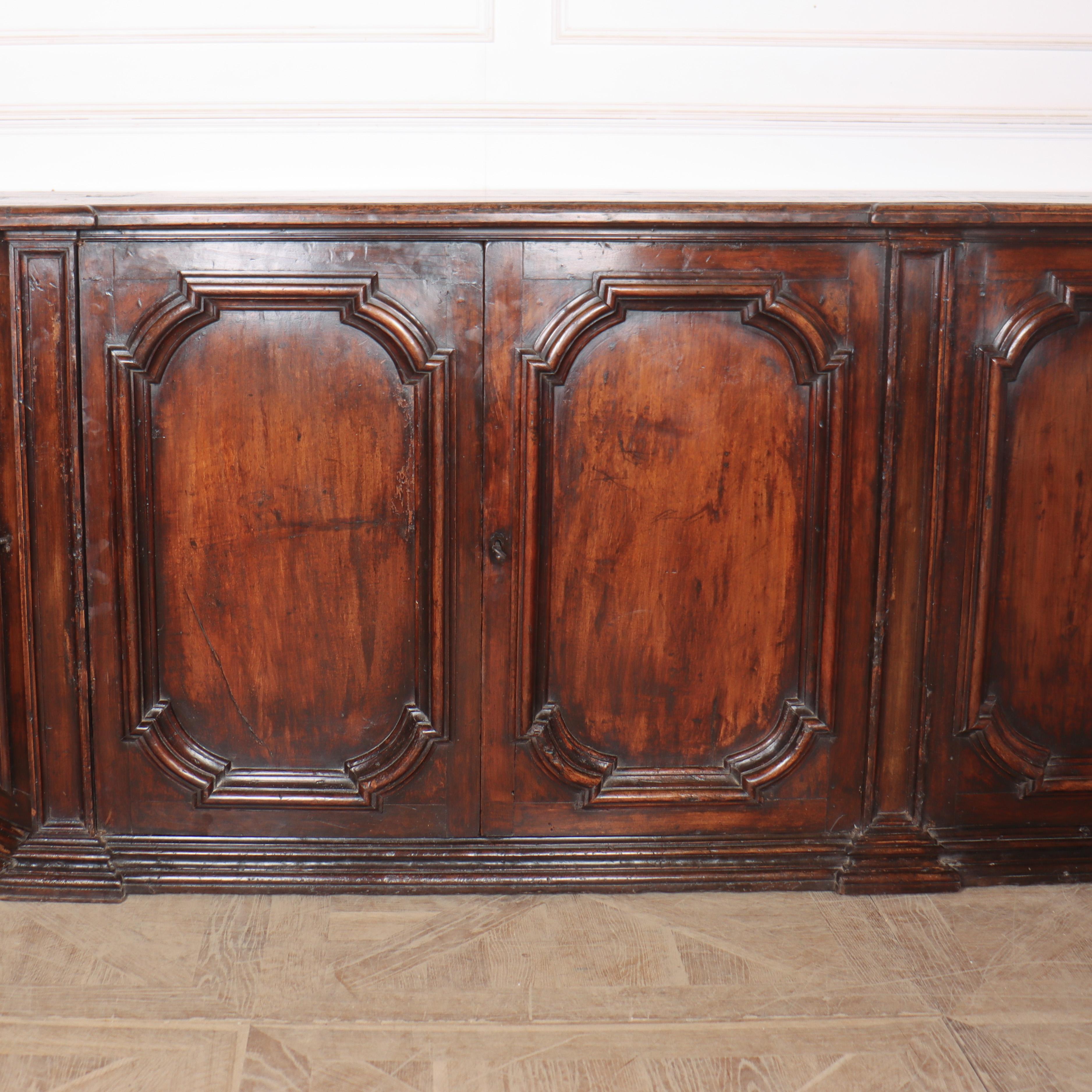 Sensacional Credenza italiana en venta 1