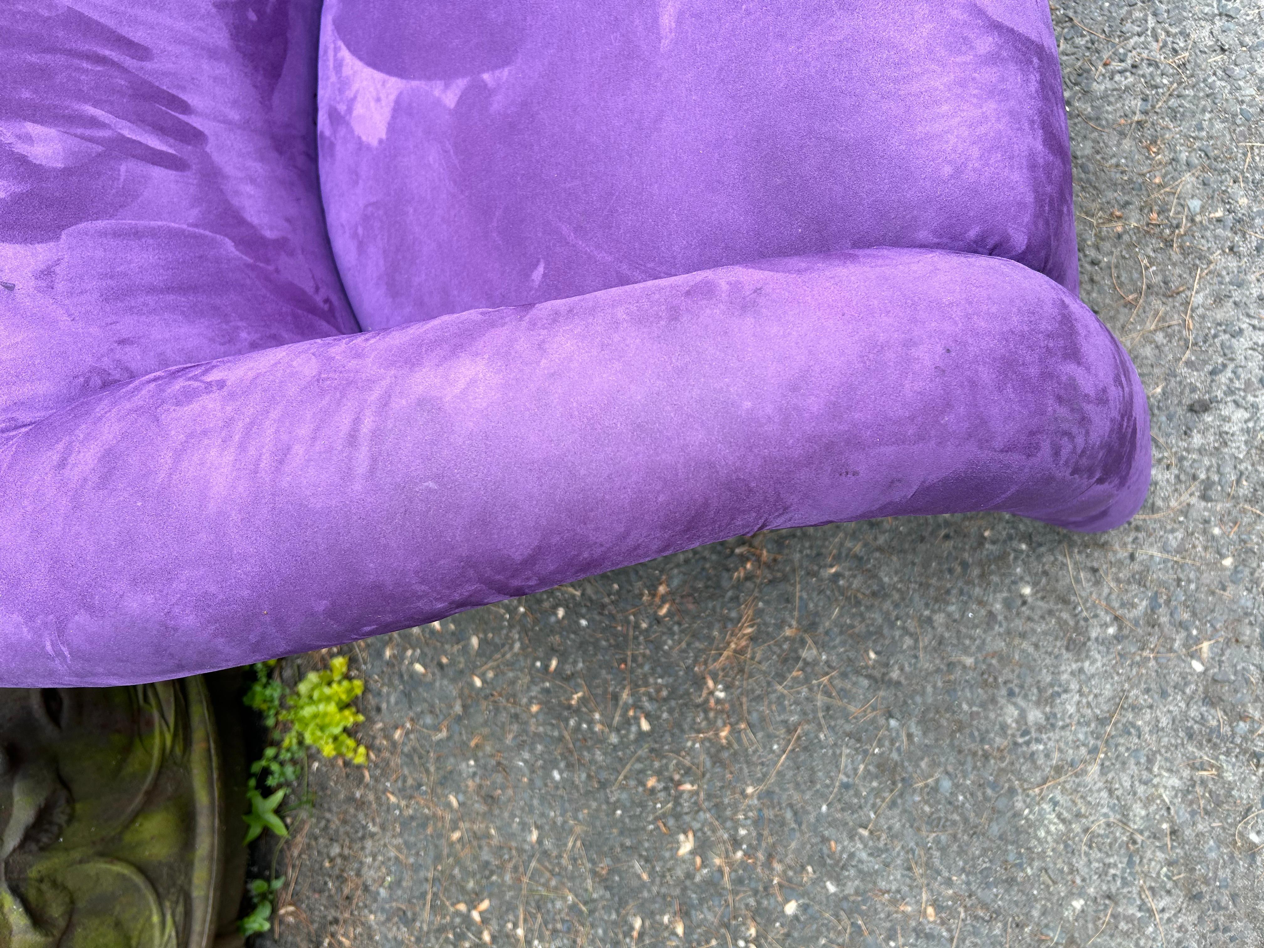 Sensational Pair Vladimir Kagan Sculptural Ultra-suede Upholstered Lounge Chairs In Good Condition For Sale In Pemberton, NJ