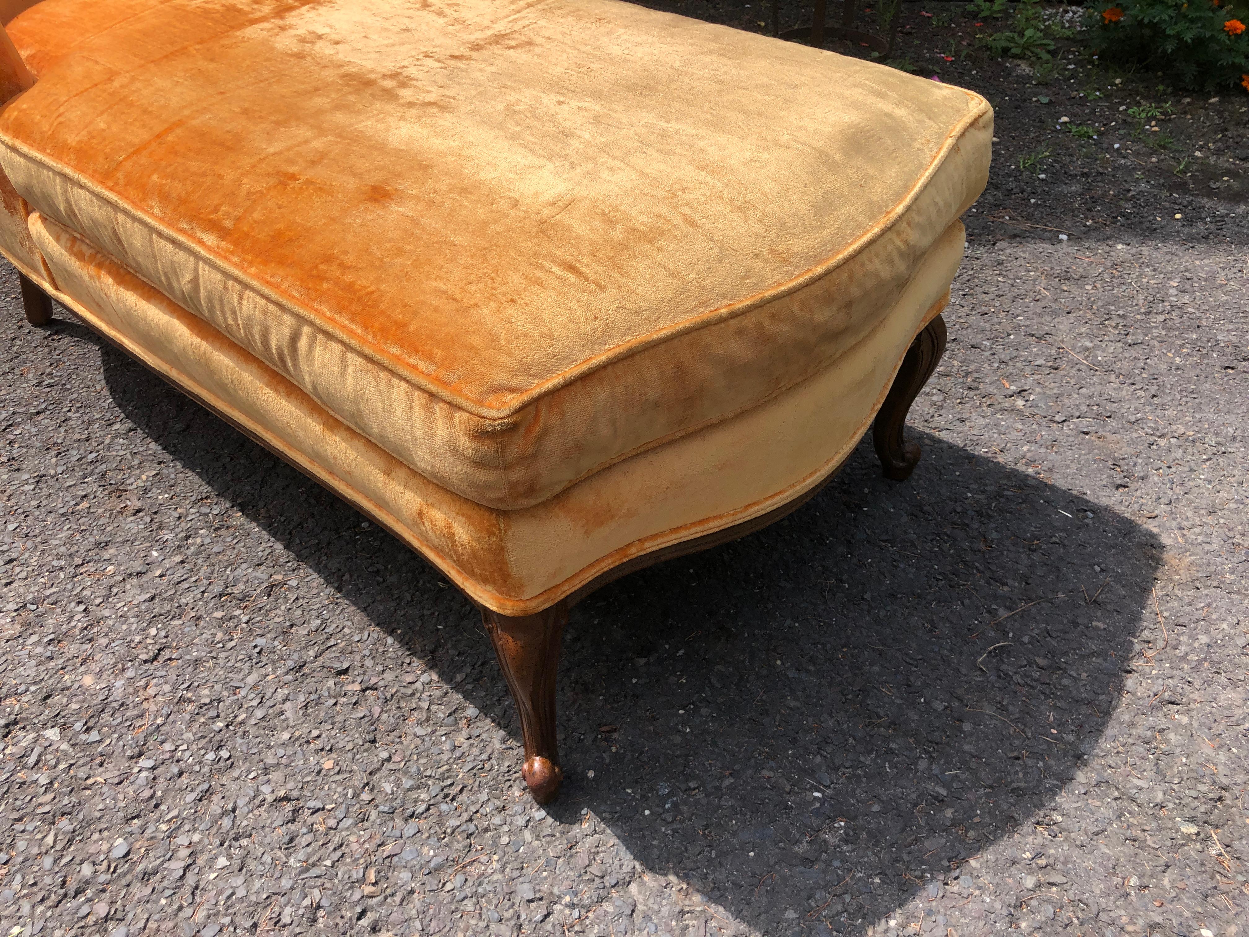 Sensational Petite French Provincial Chaise Lounge Mid-Century  For Sale 7
