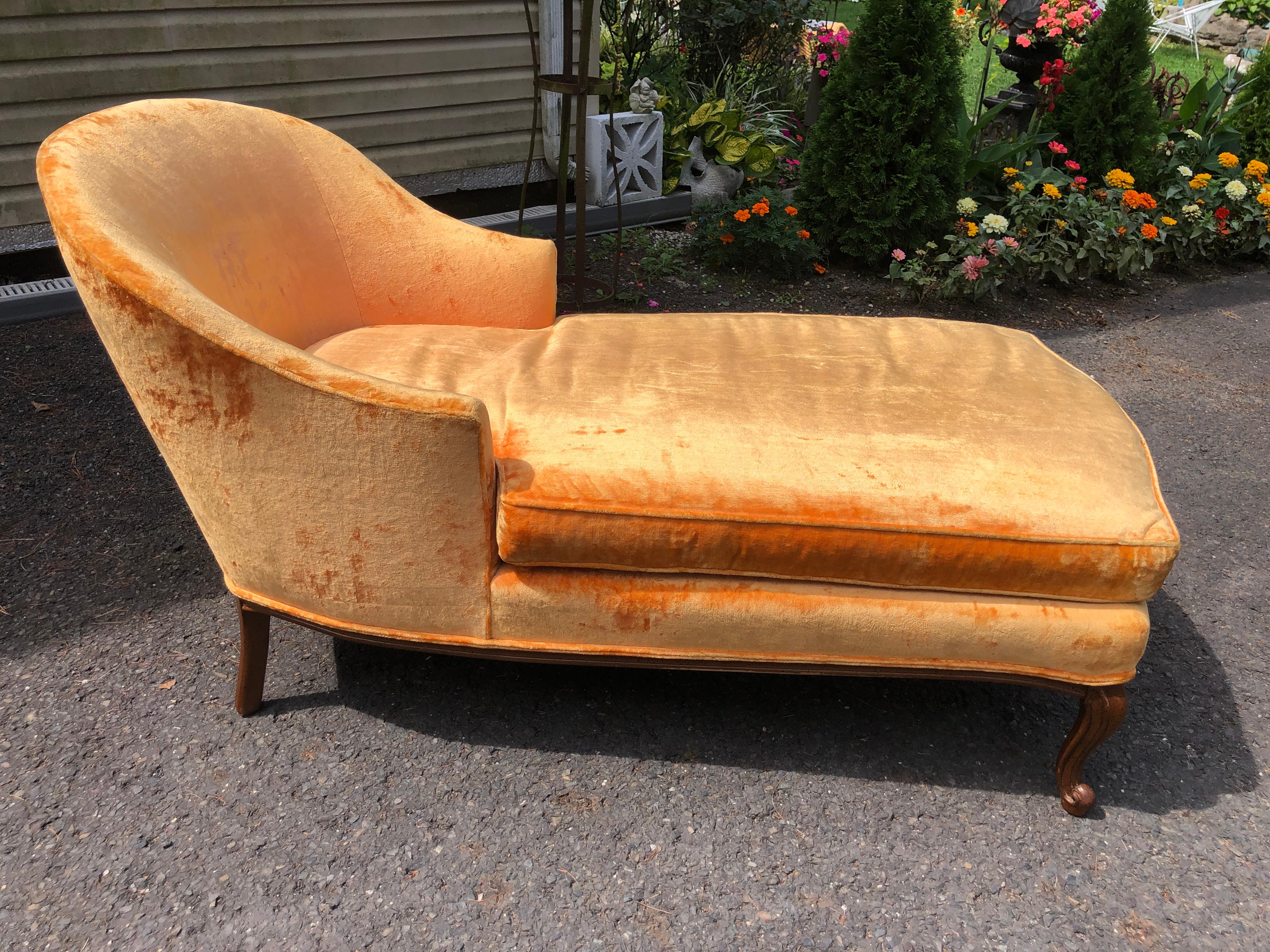 Sensational Petite French Provincial Chaise Lounge Mid-Century  For Sale 2