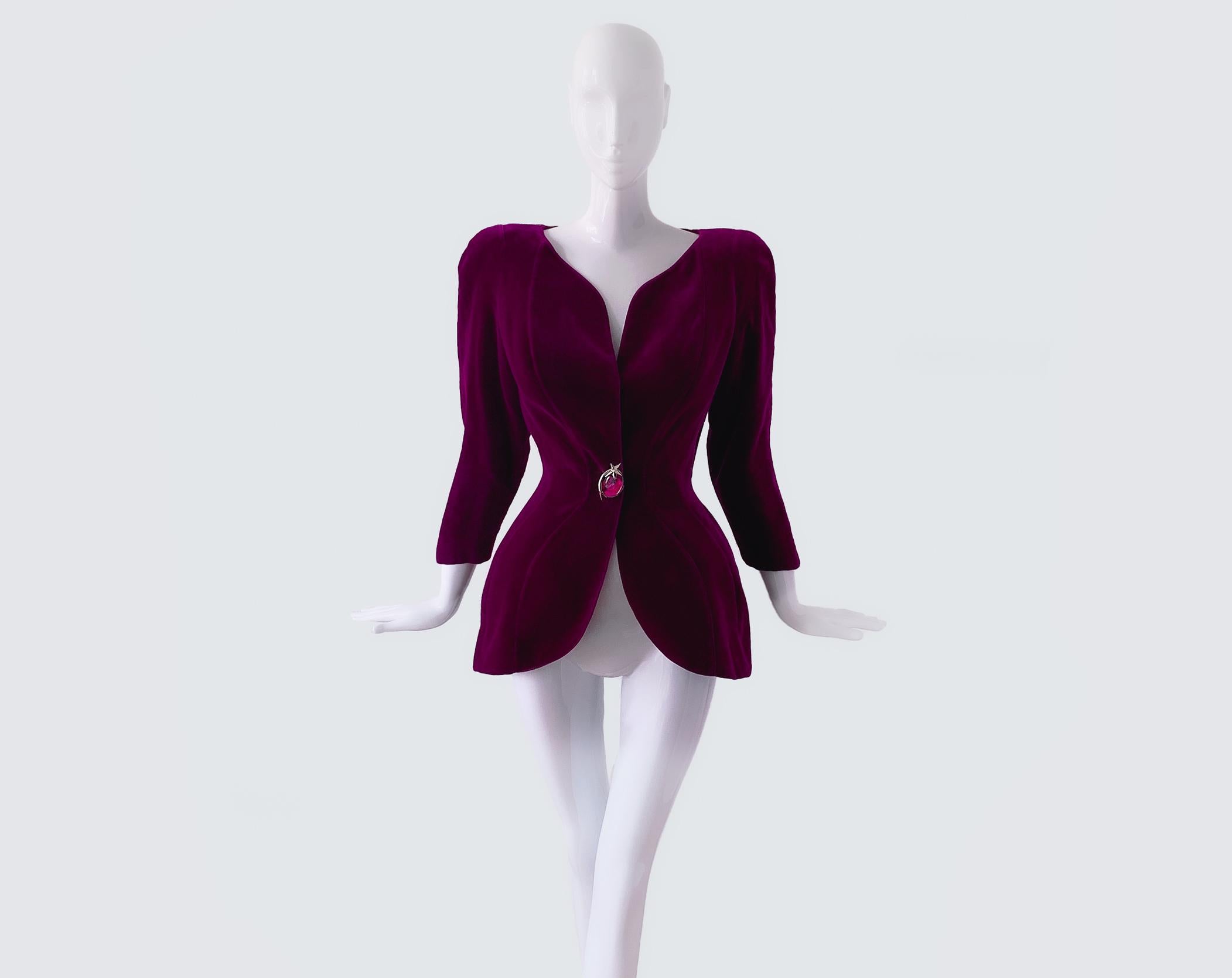 Thierry Mugler sinnliche Thierry Mugler Blazerjacke aus extrem seltenem Kristallsamt im Zustand „Gut“ im Angebot in Berlin, BE