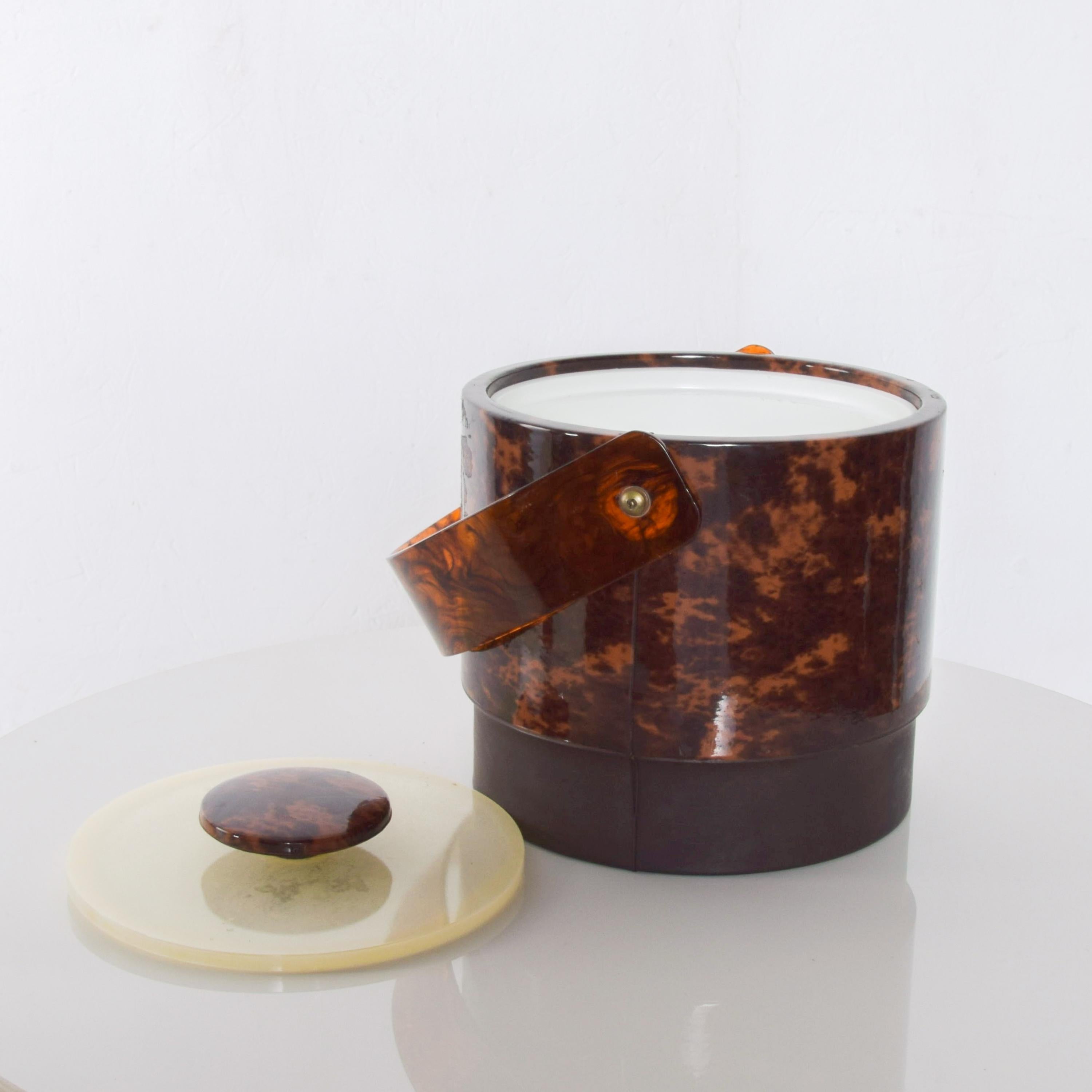 Late 20th Century Sensational Tortoise Shell Lucite Ice Bucket Modern Flair Georges Briard, 1970s
