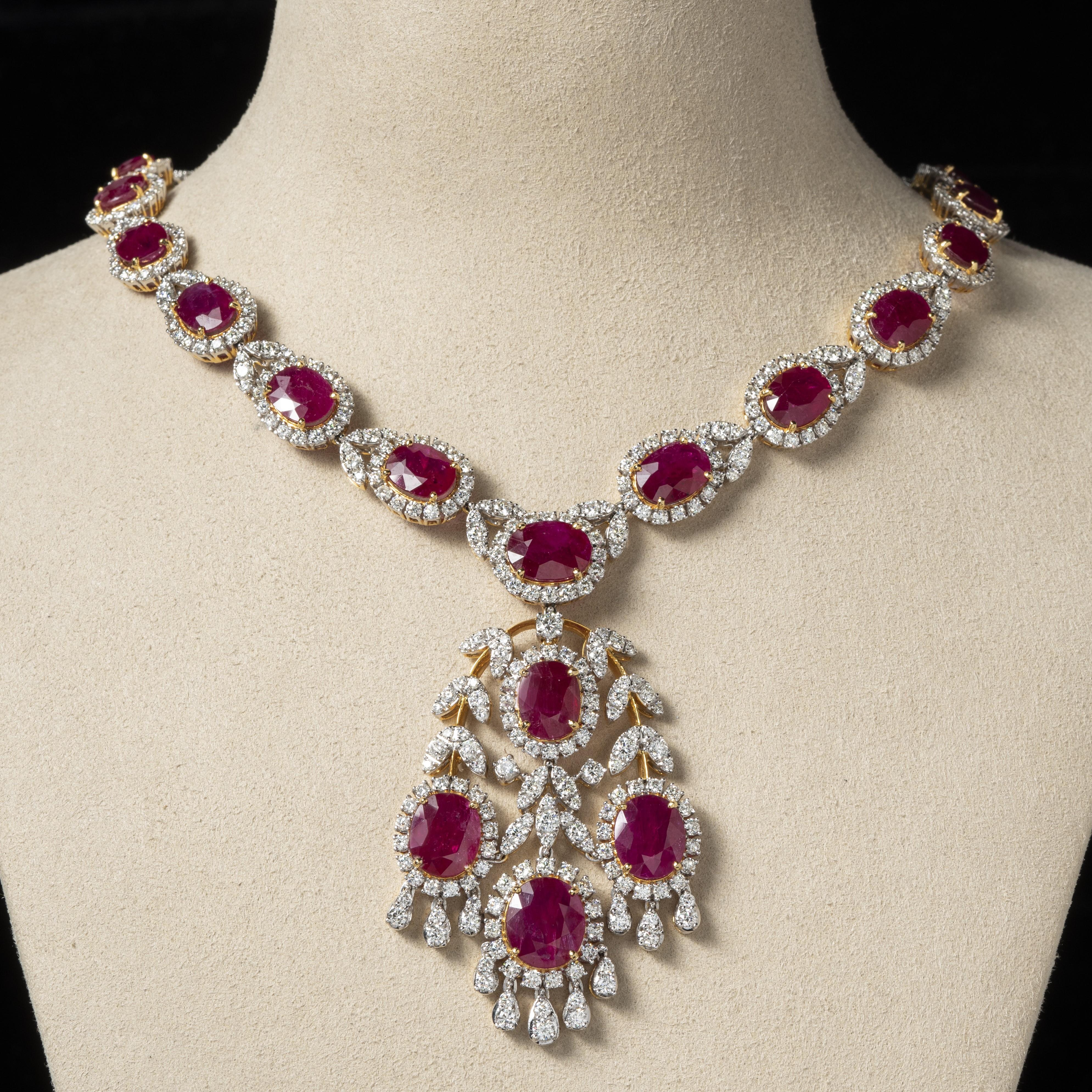 Sensations Set aus Ohrringen und Armband (154,44 Karat Rubine und Diamanten) Damen