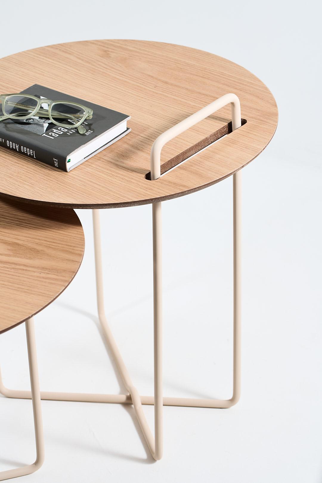 Acier The Collective, Tables d'appoint en bois et Steele Oak Américain (Set of 2) en vente