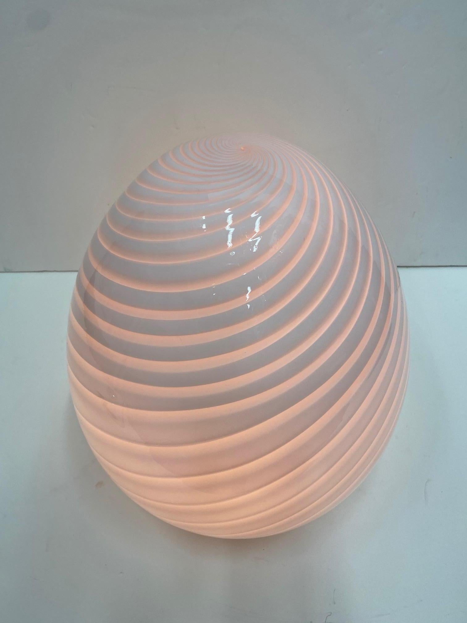 Late 20th Century Sensual Large Venini Murano Egg Table Lamp Fixture