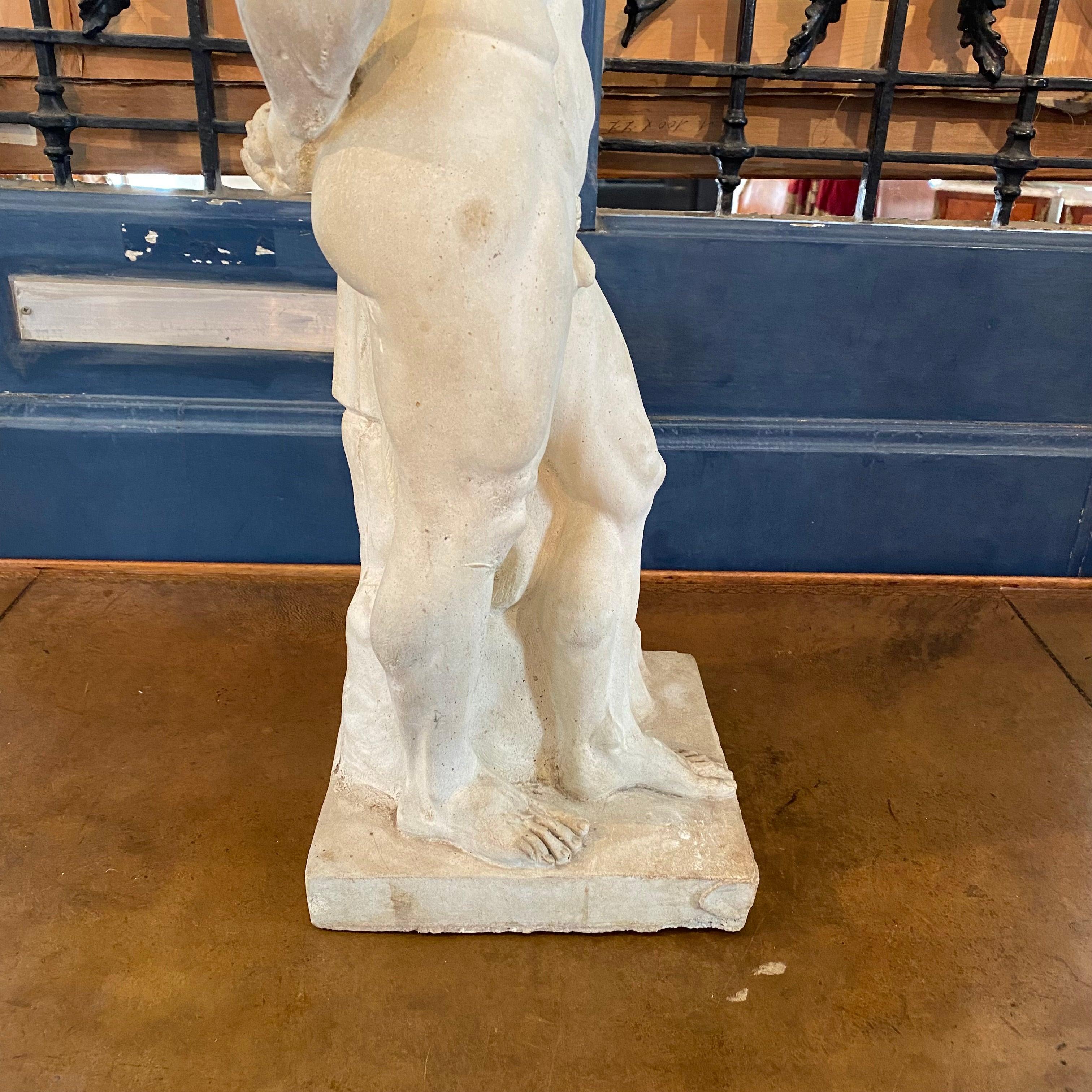 Français Sculpture française réaliste et inhabituelle d'Hercule, nu masculin, figure mythologique en vente