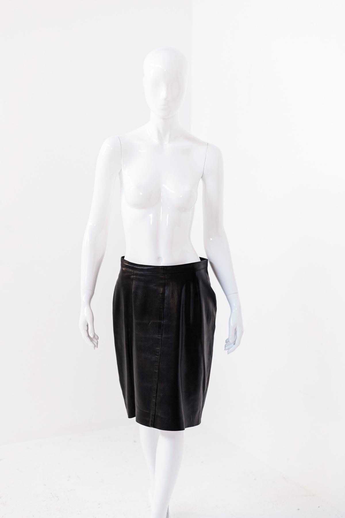 Sensual Vintage Black Leather Skirt For Sale 1
