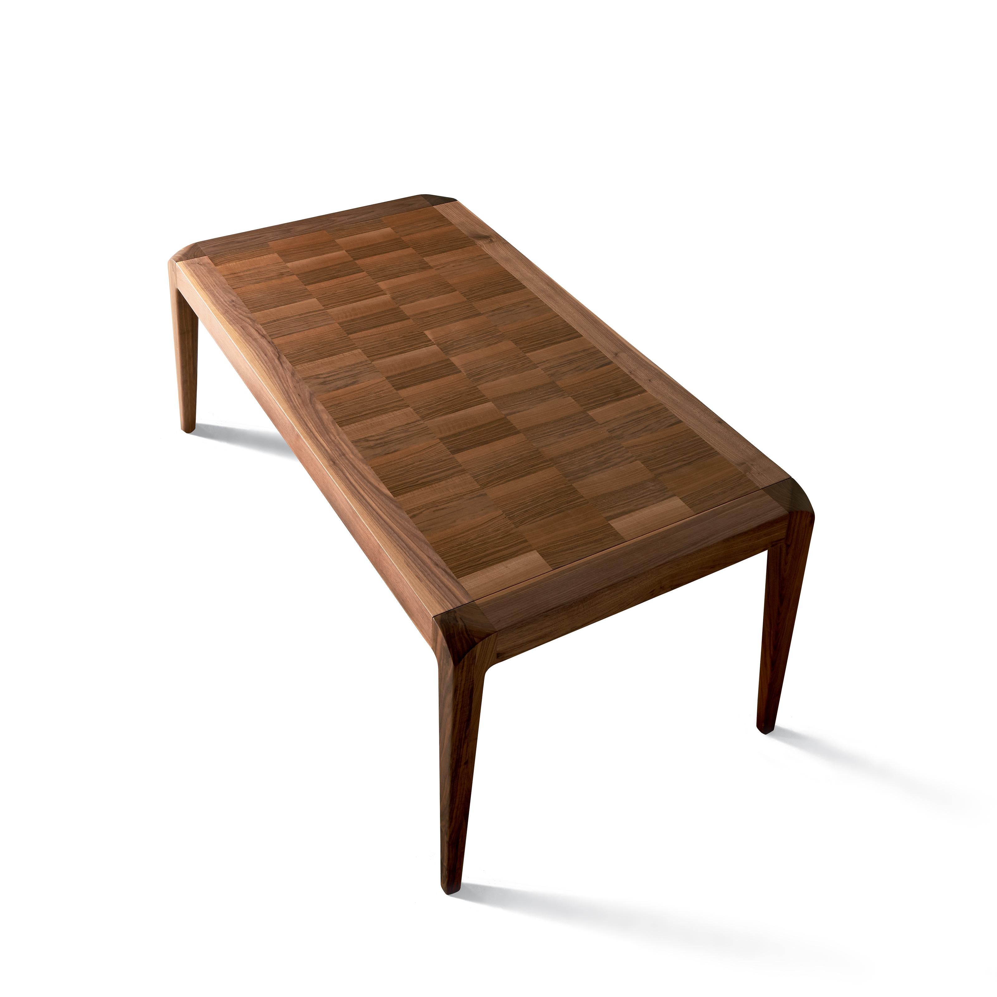 Moderne Table Sentiero en bois massif, noyer en finition naturelle faite à la main, contemporaine en vente