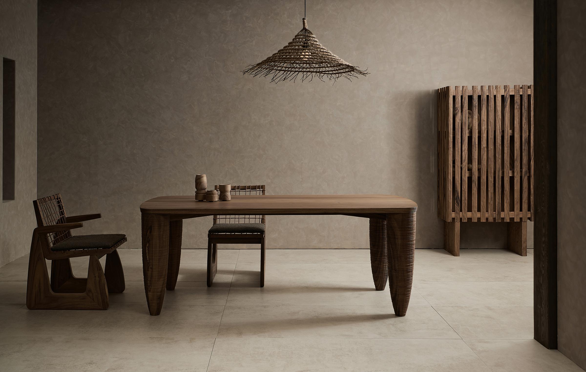 Table de salle à manger Senufo par DAaZ
Dimensions : D 95 x L 200 x H 75 cm.
MATERIAL : Albizzia.


DAaZ Furniture honore l'esprit d'aventure. Nous acceptons de sortir de l'ordinaire et nous nous délectons de la magie qui se dégage de l'inattendu.
