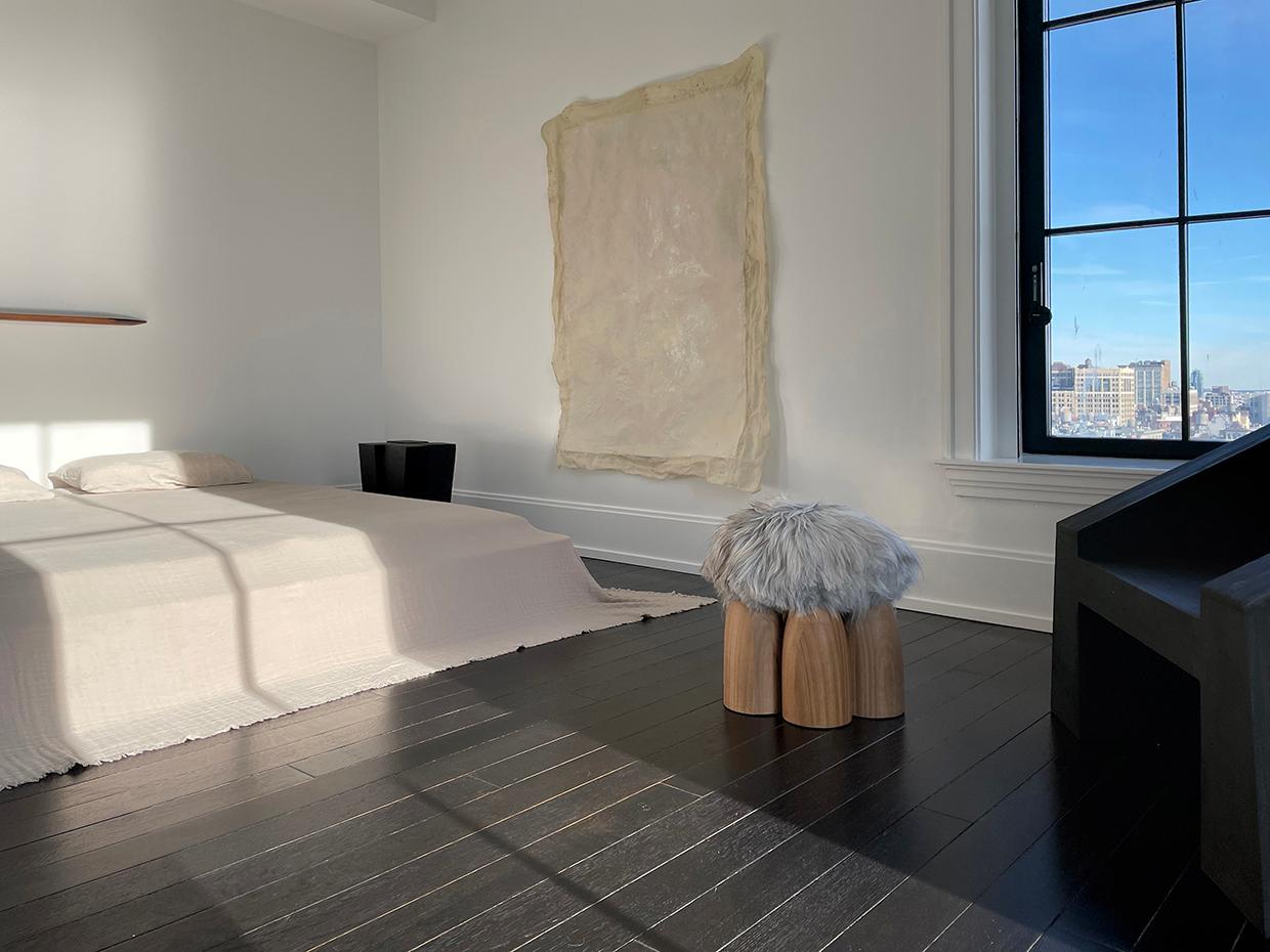 Senufo Ottoman in African Walnut by Arno Declercq Neuf - En vente à Geneve, CH