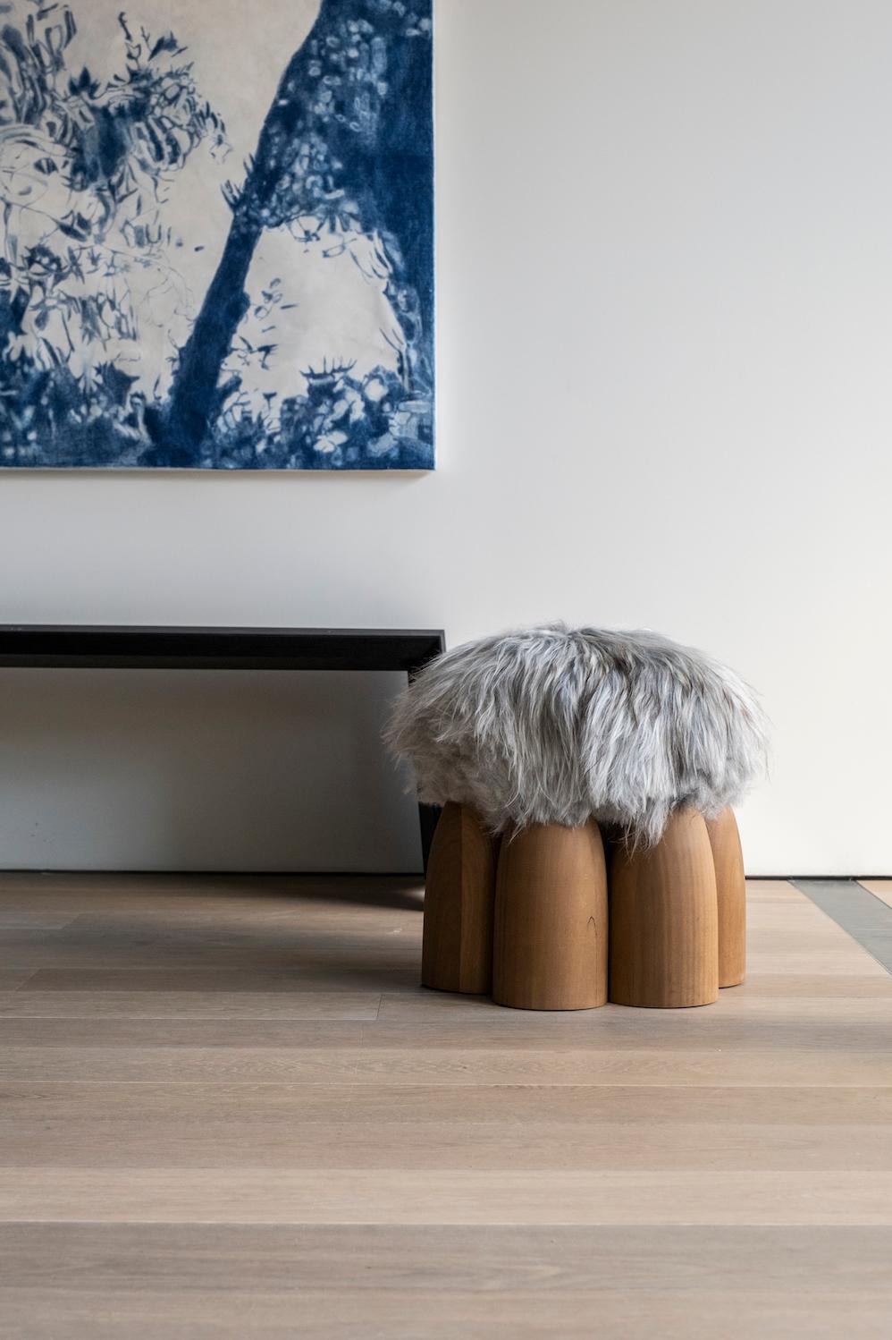 Bois Senufo Ottoman in African Walnut by Arno Declercq en vente