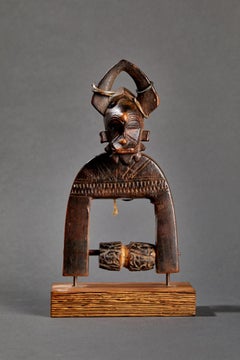 Senufo pulley, carved wood, metal, rope, Côte d'Ivoire, Africa.