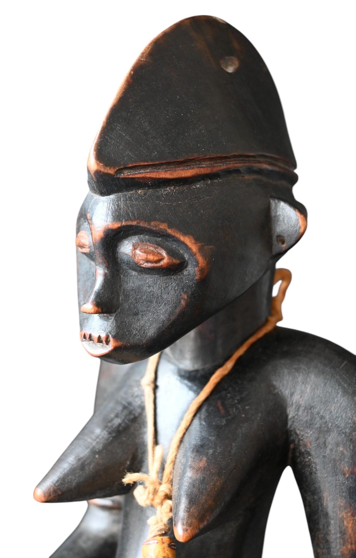 Senufo Seated Female Figure – Early 20th Century In Good Condition For Sale In Bilzen, BE
