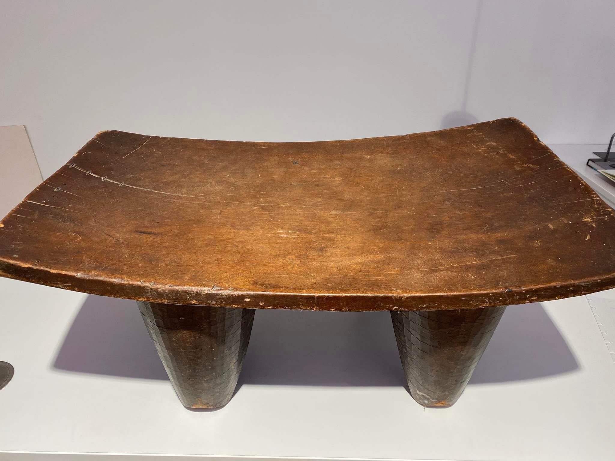 Legno massiccio Sgabello Senufo Senufo Costa d'Avorio Costa d'Avorio Arte tribale africana - XIX secolo in vendita