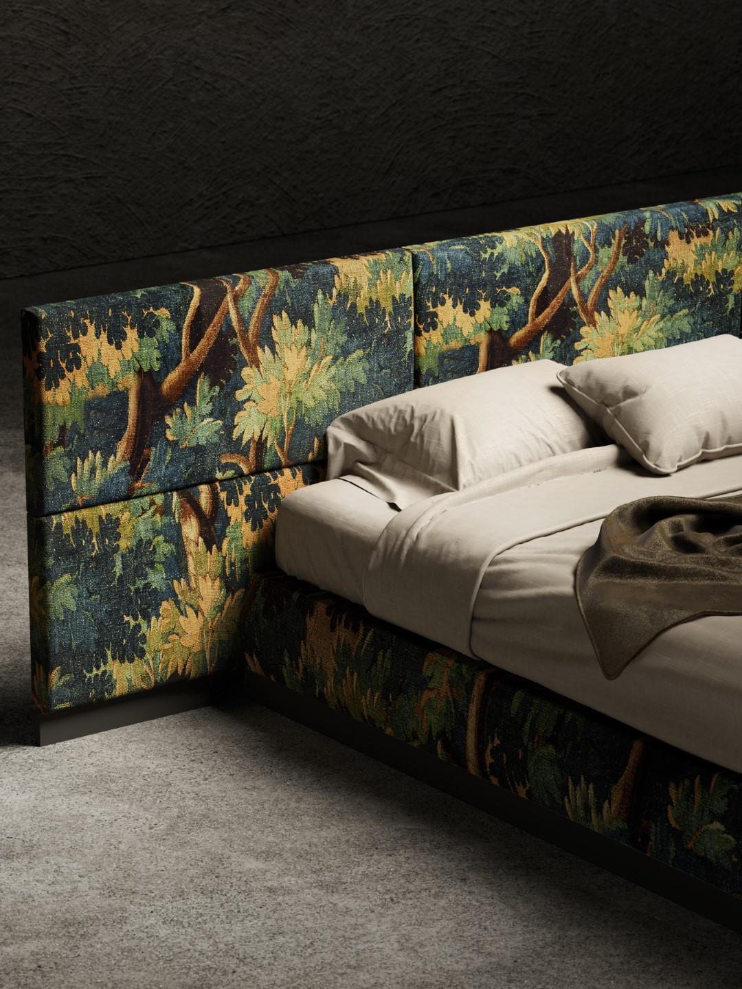 Italian Senza Fine Bed Fabric Schwarzwald For Sale