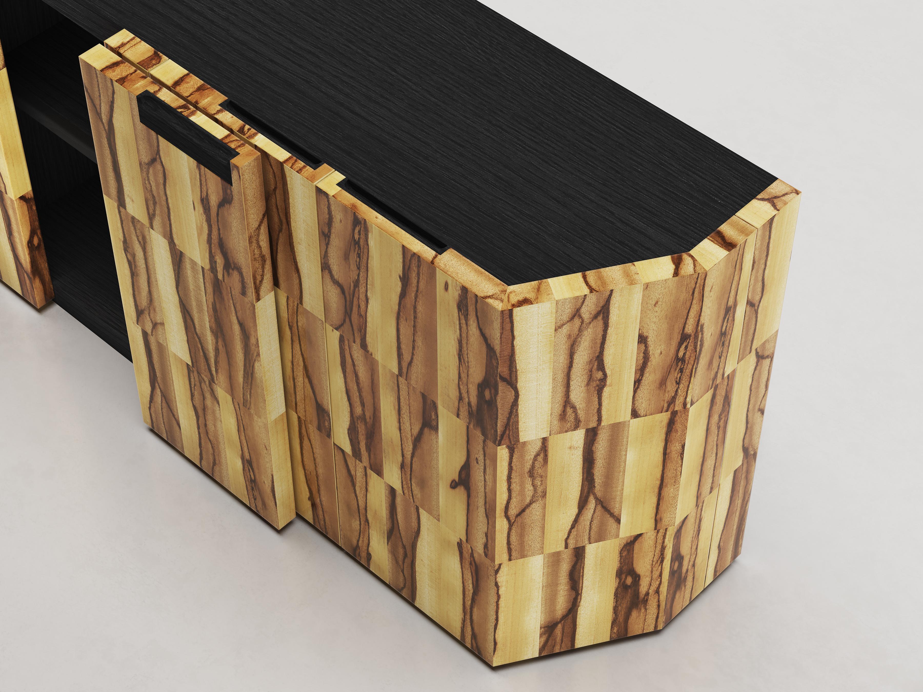 Aparador Senza Fine de madera brillante Antiaris negro Lacado en venta
