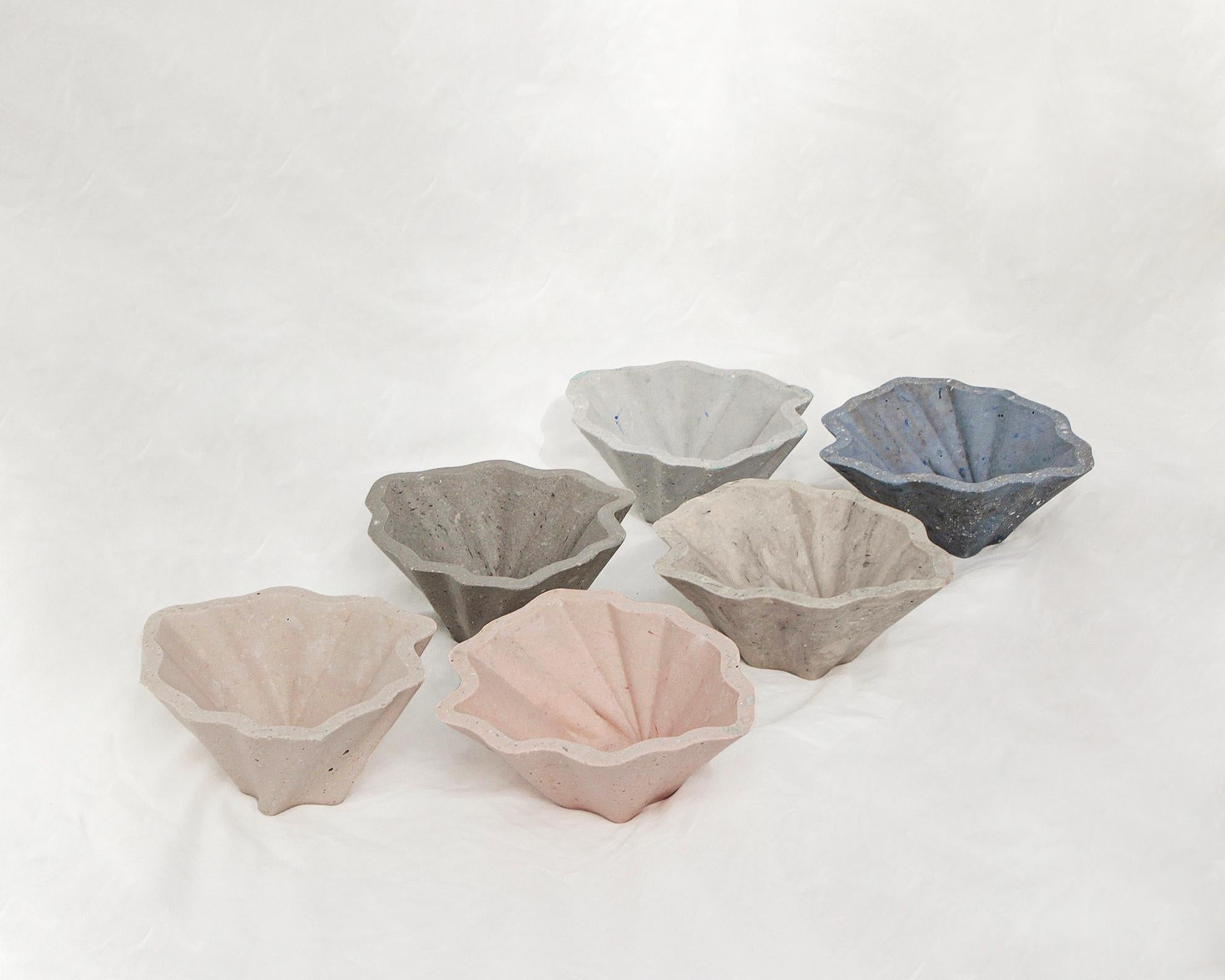 Set of 6 Oyster Shell Trays. From the Oygg series For Sale 10