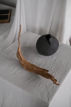 Delicate Small Wood Sculpture, Curved Leaf Shape, 2024 - 'Feuille courbée'